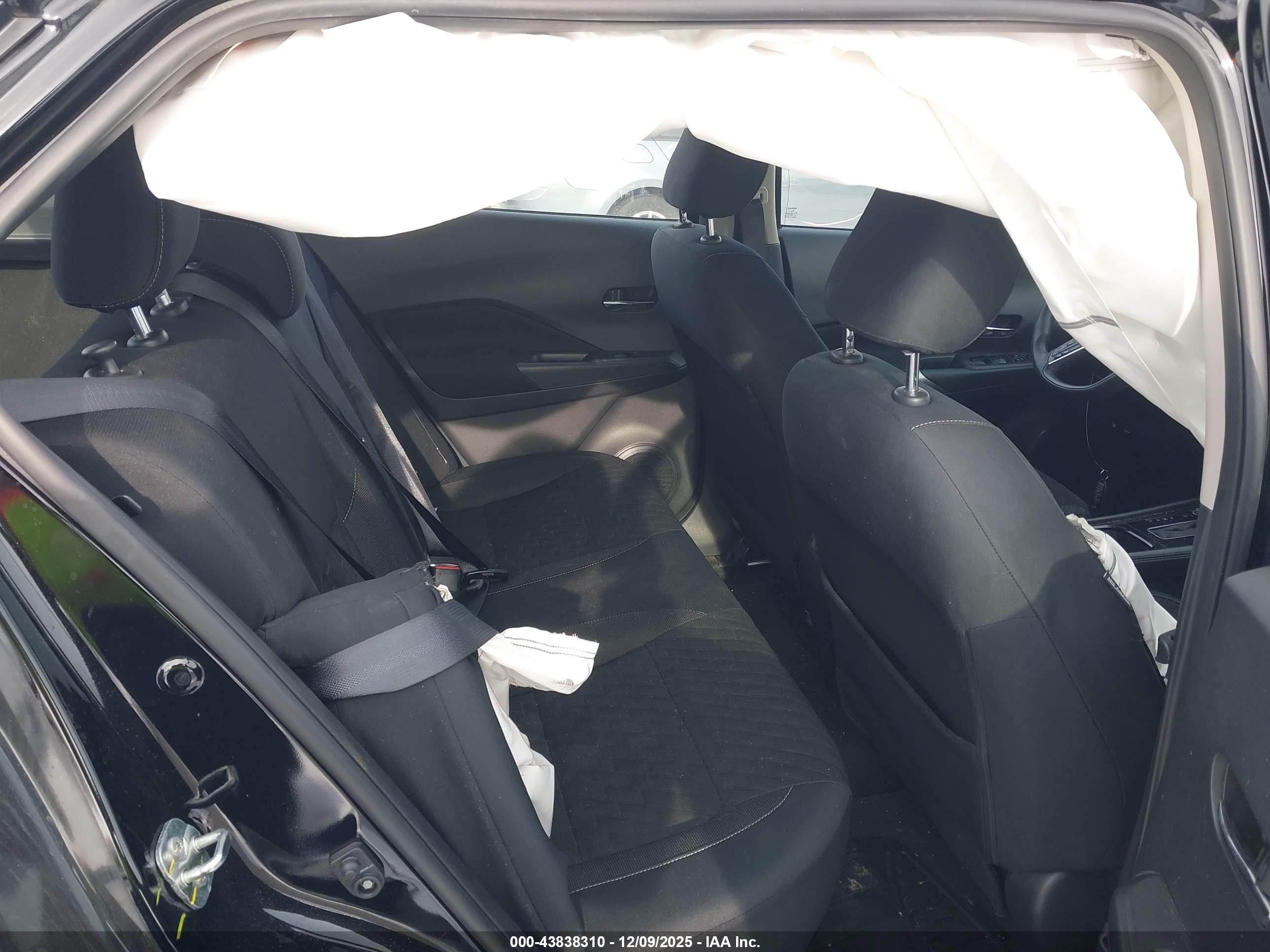 NISSAN KICKS image 8