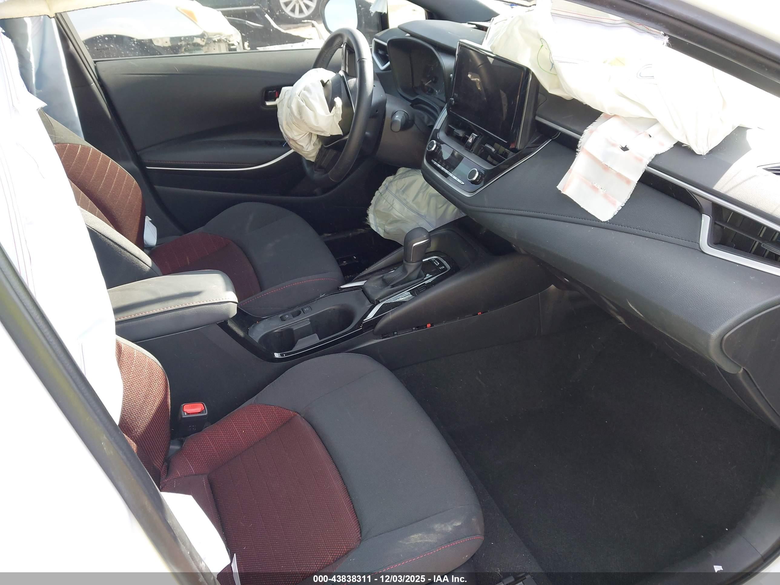 TOYOTA COROLLA image 5