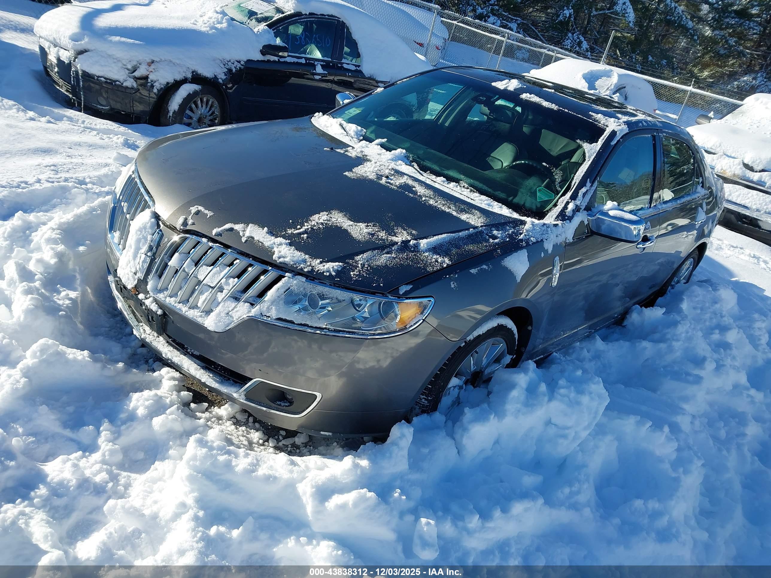 LINCOLN MKZ image 2