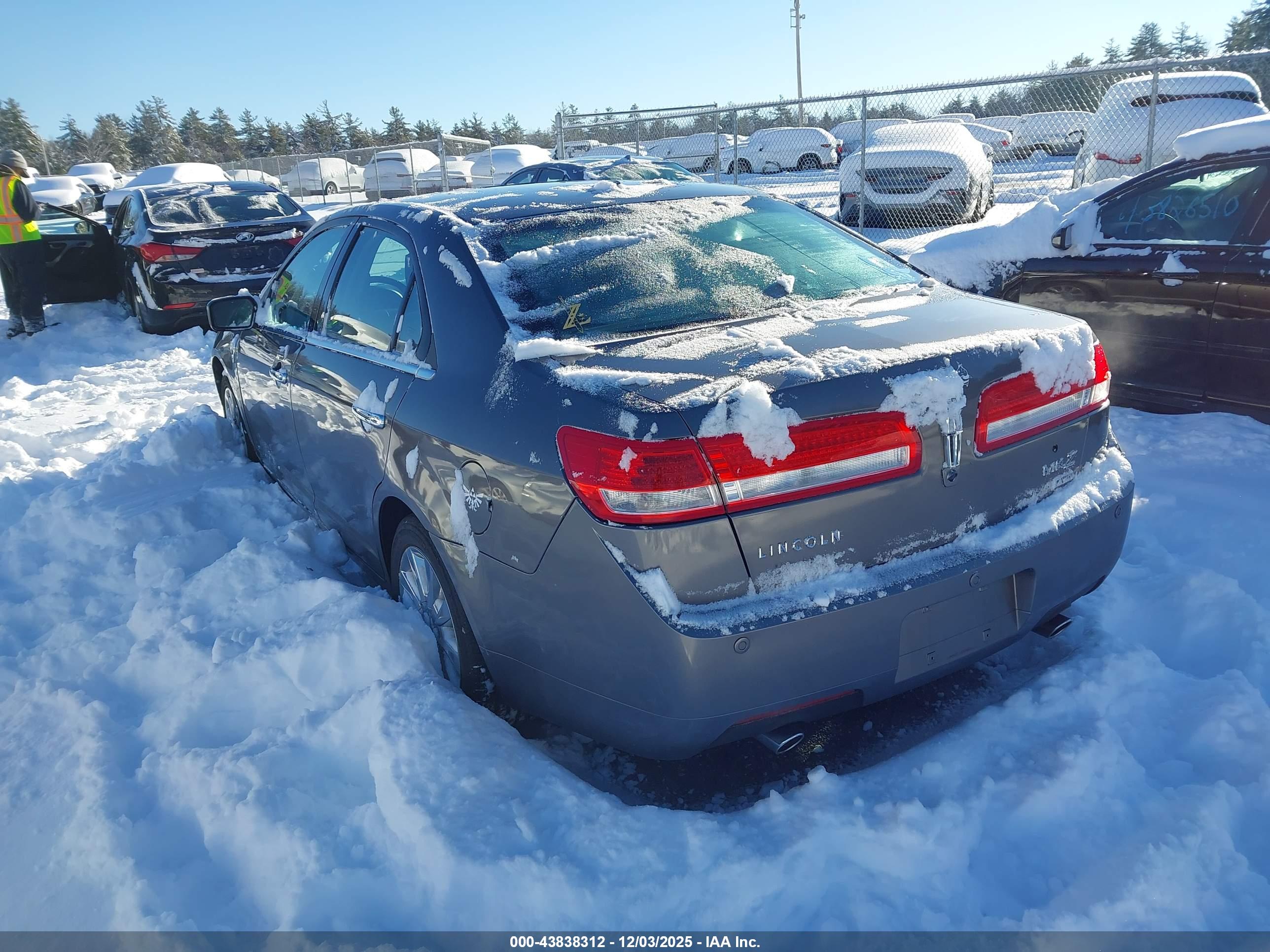LINCOLN MKZ image 3