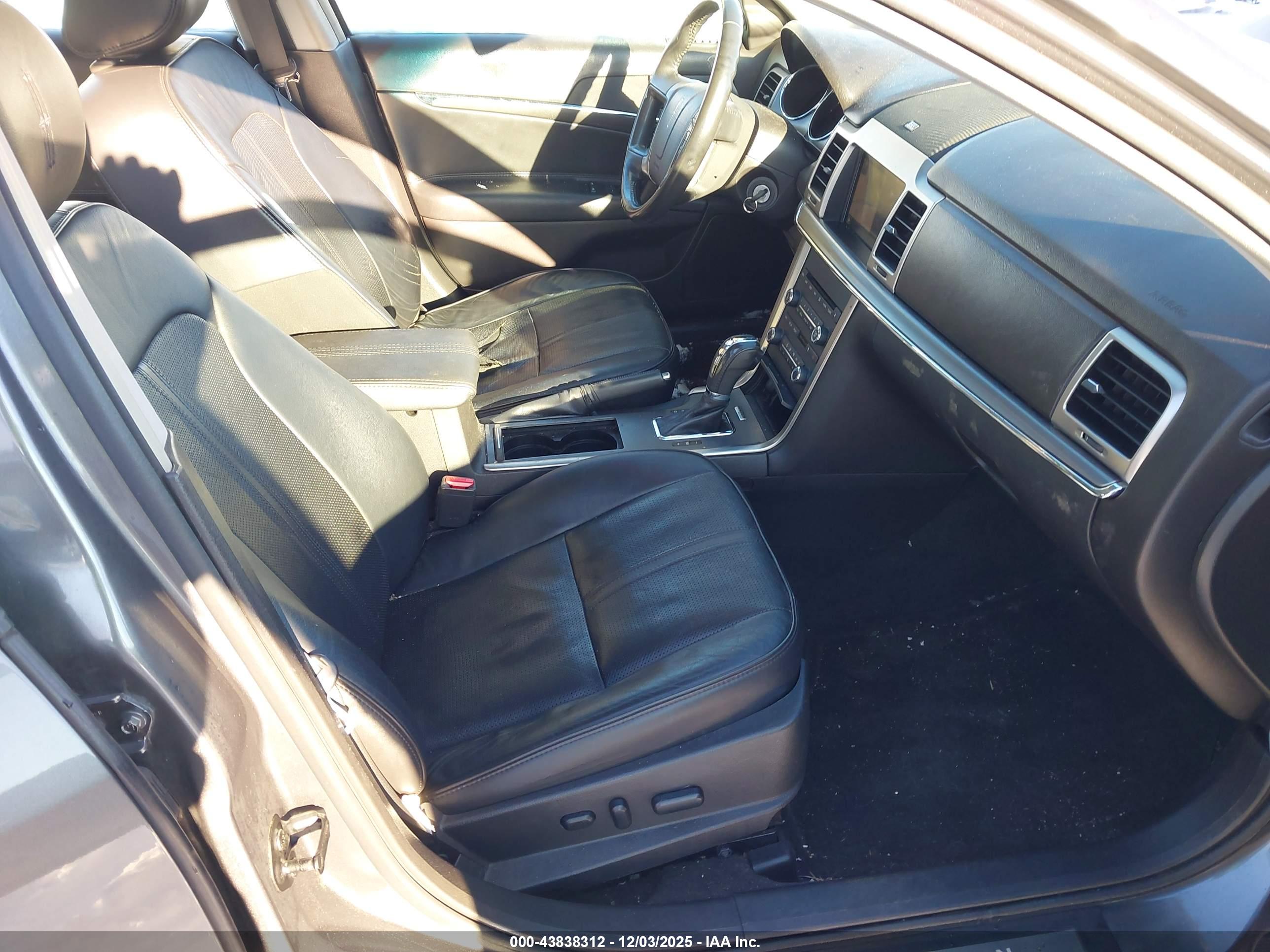 LINCOLN MKZ image 5