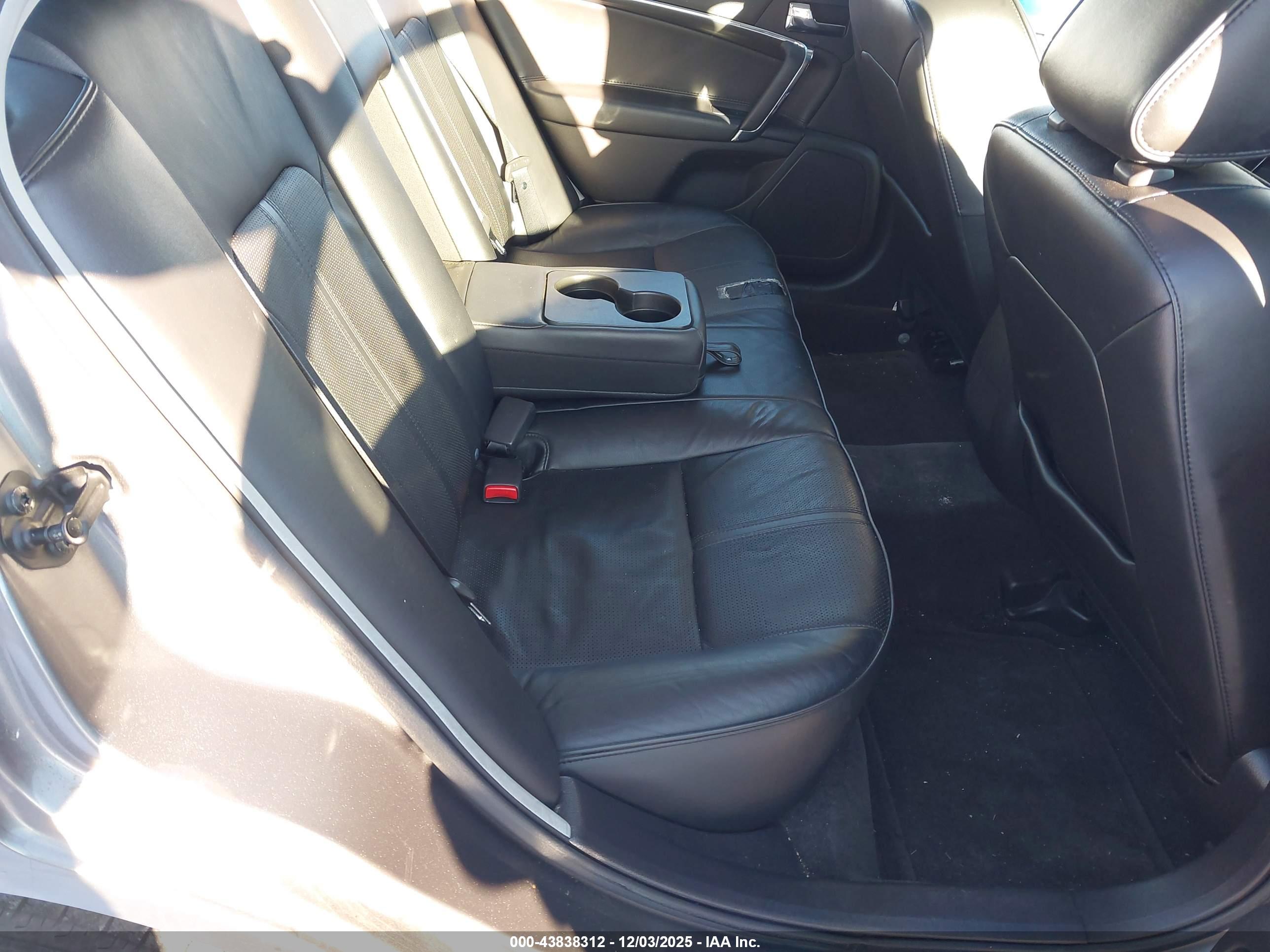 LINCOLN MKZ image 8