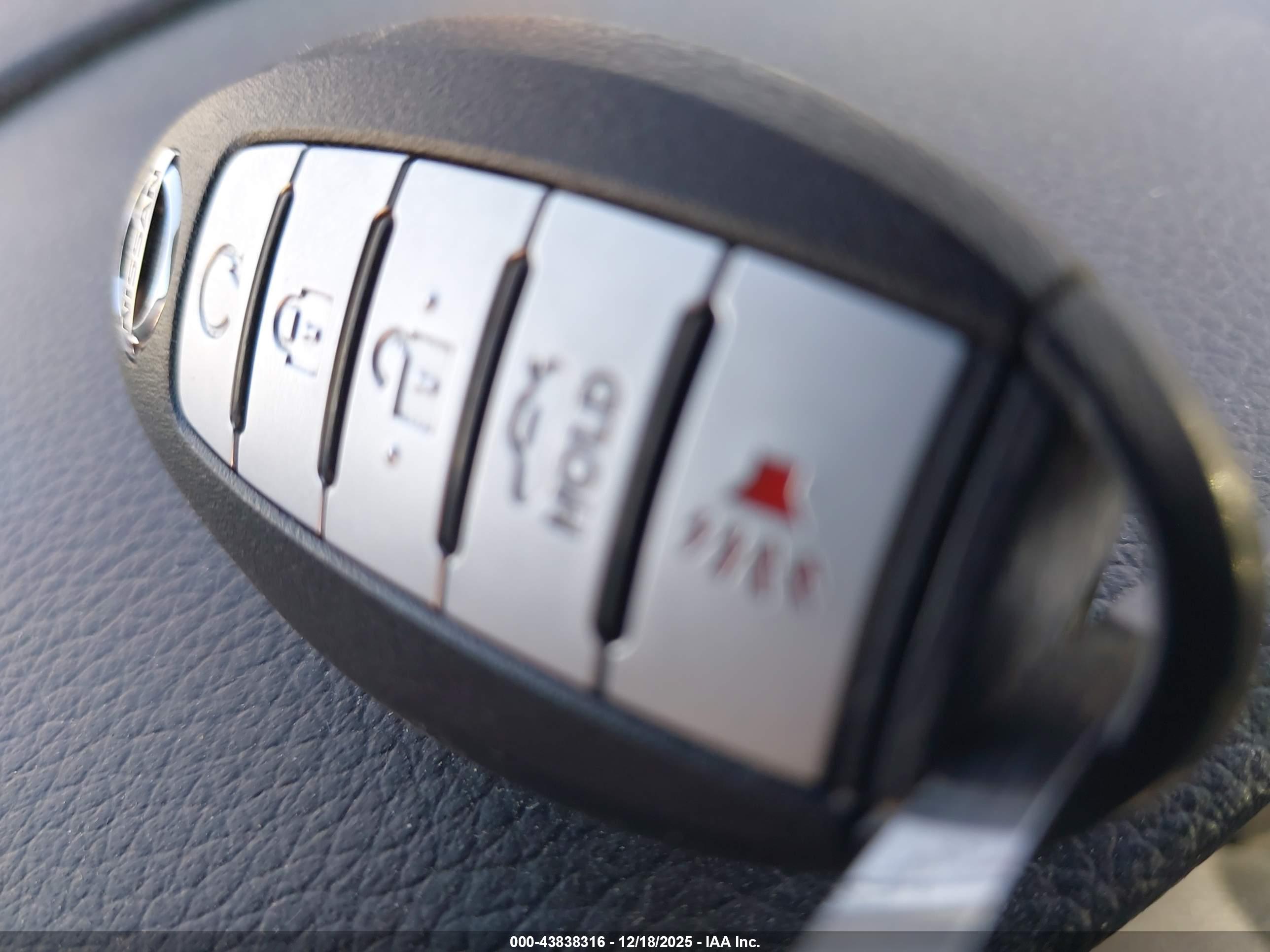 NISSAN ALTIMA image 11
