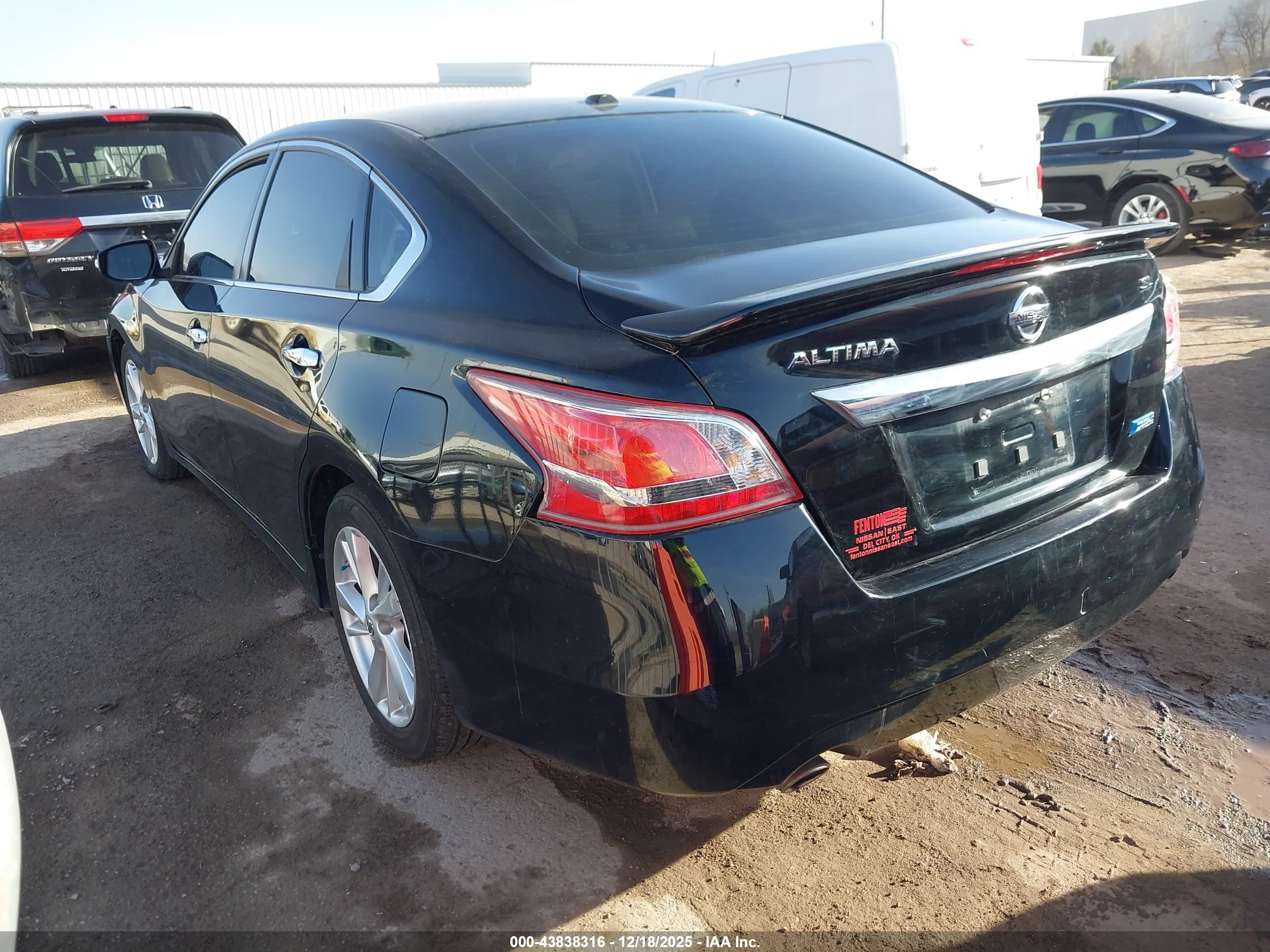 NISSAN ALTIMA image 3