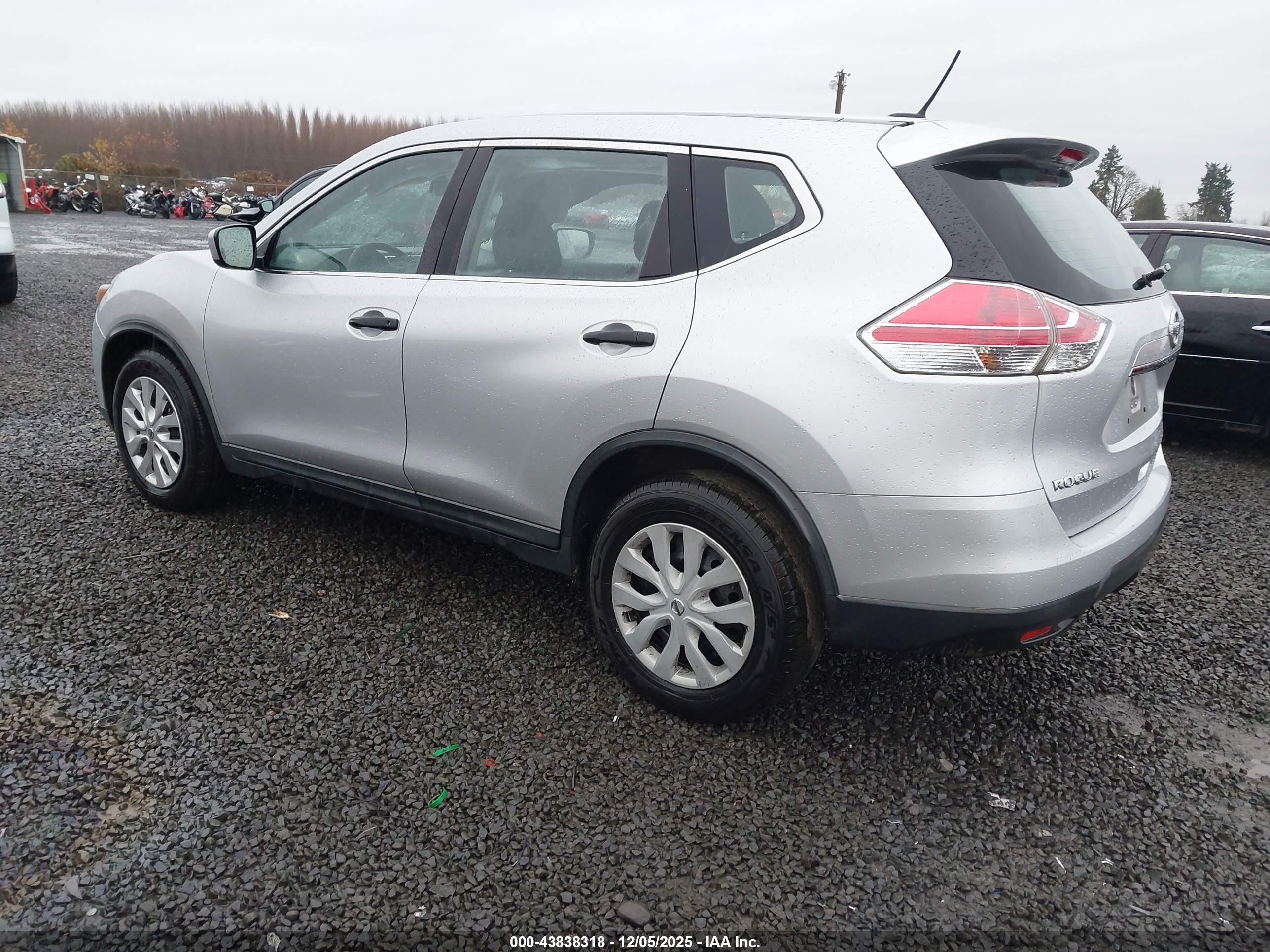 NISSAN ROGUE image 3