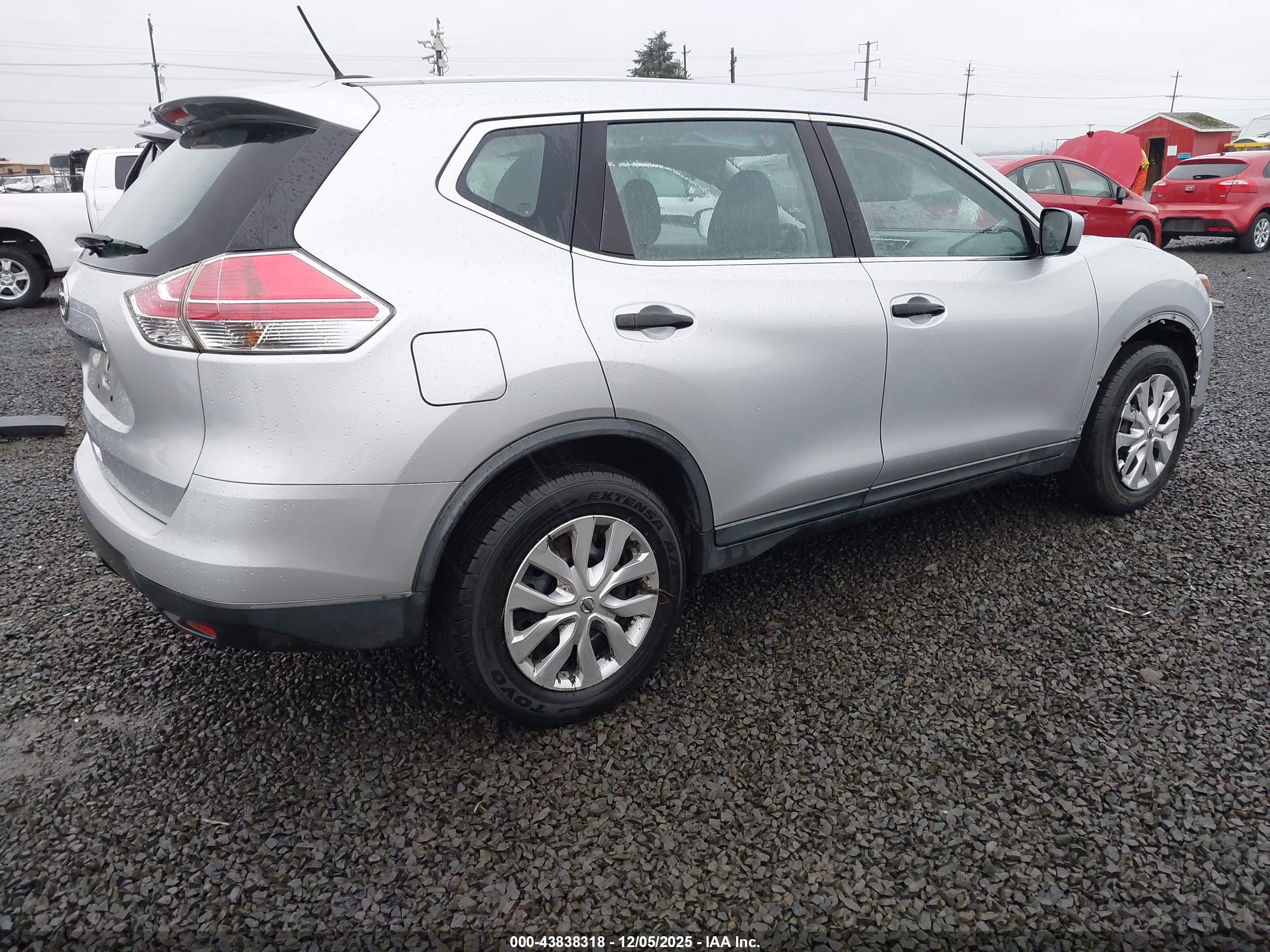 NISSAN ROGUE image 4