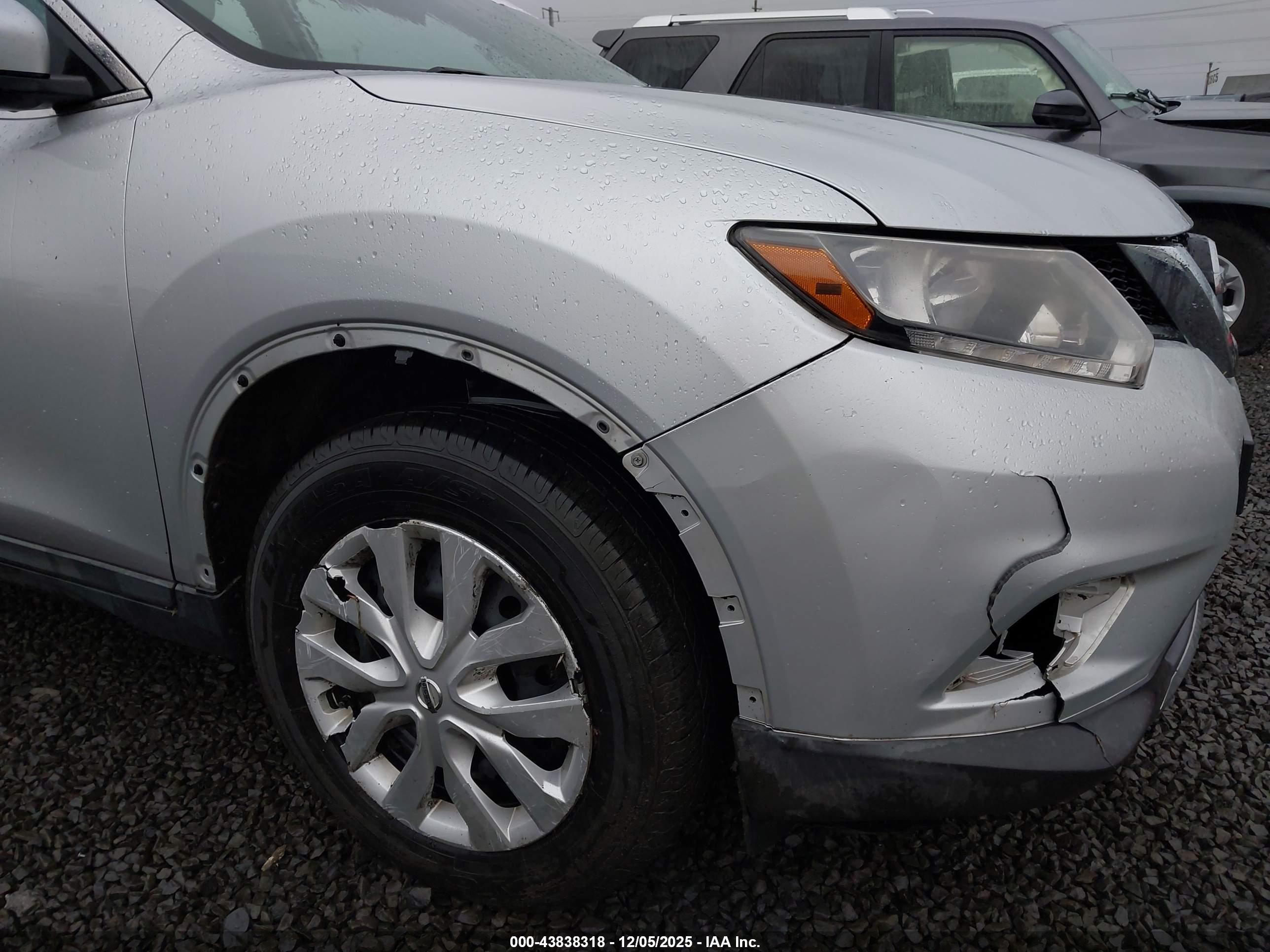 NISSAN ROGUE image 6