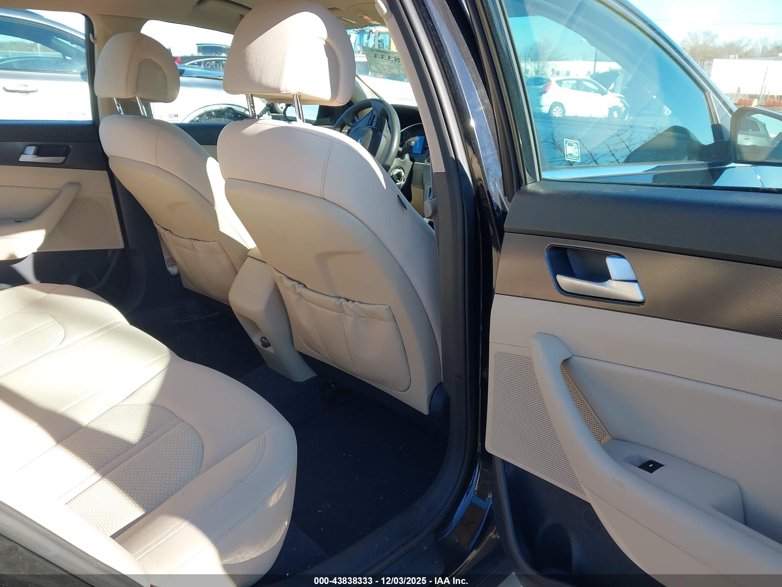 HYUNDAI SONATA image 8