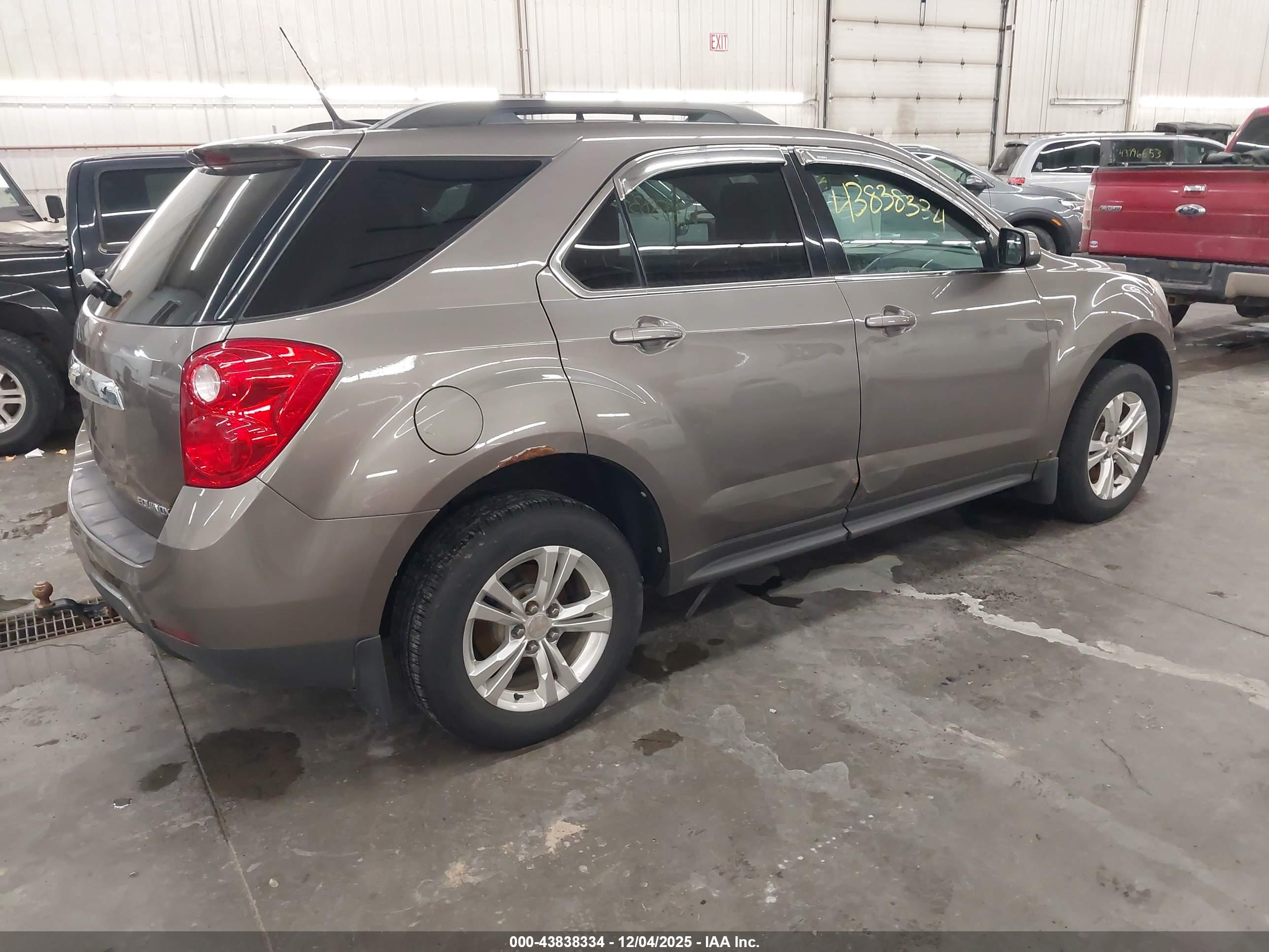 CHEVROLET EQUINOX image 4