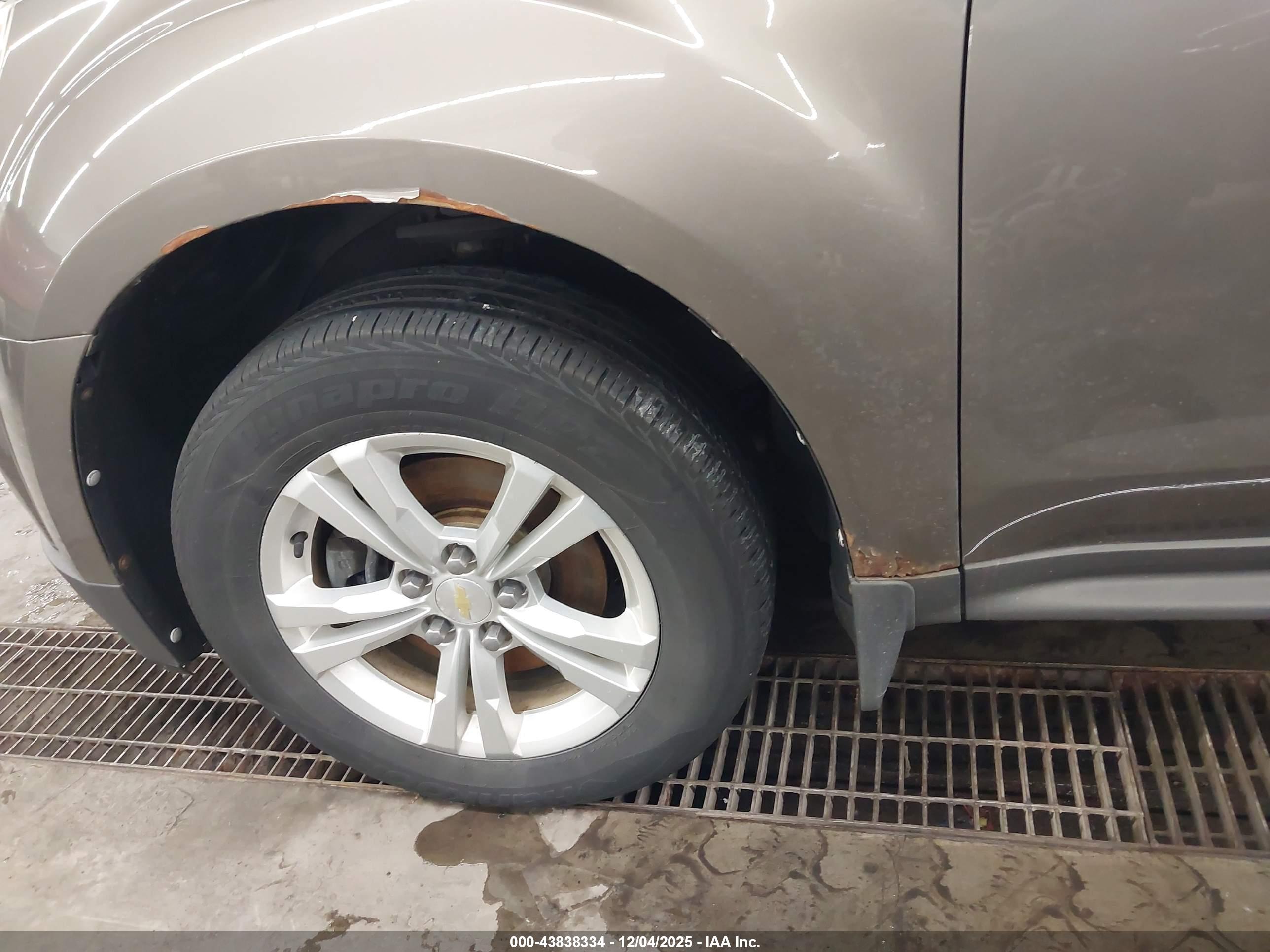 CHEVROLET EQUINOX image 6