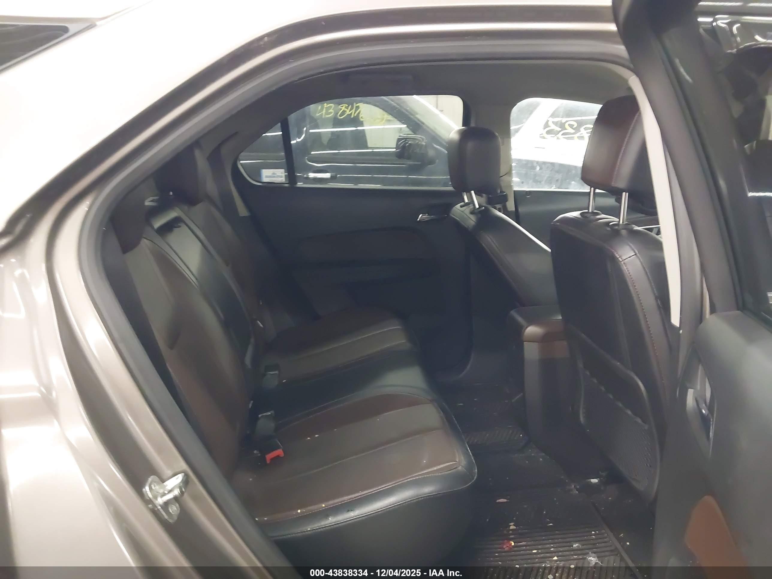 CHEVROLET EQUINOX image 8