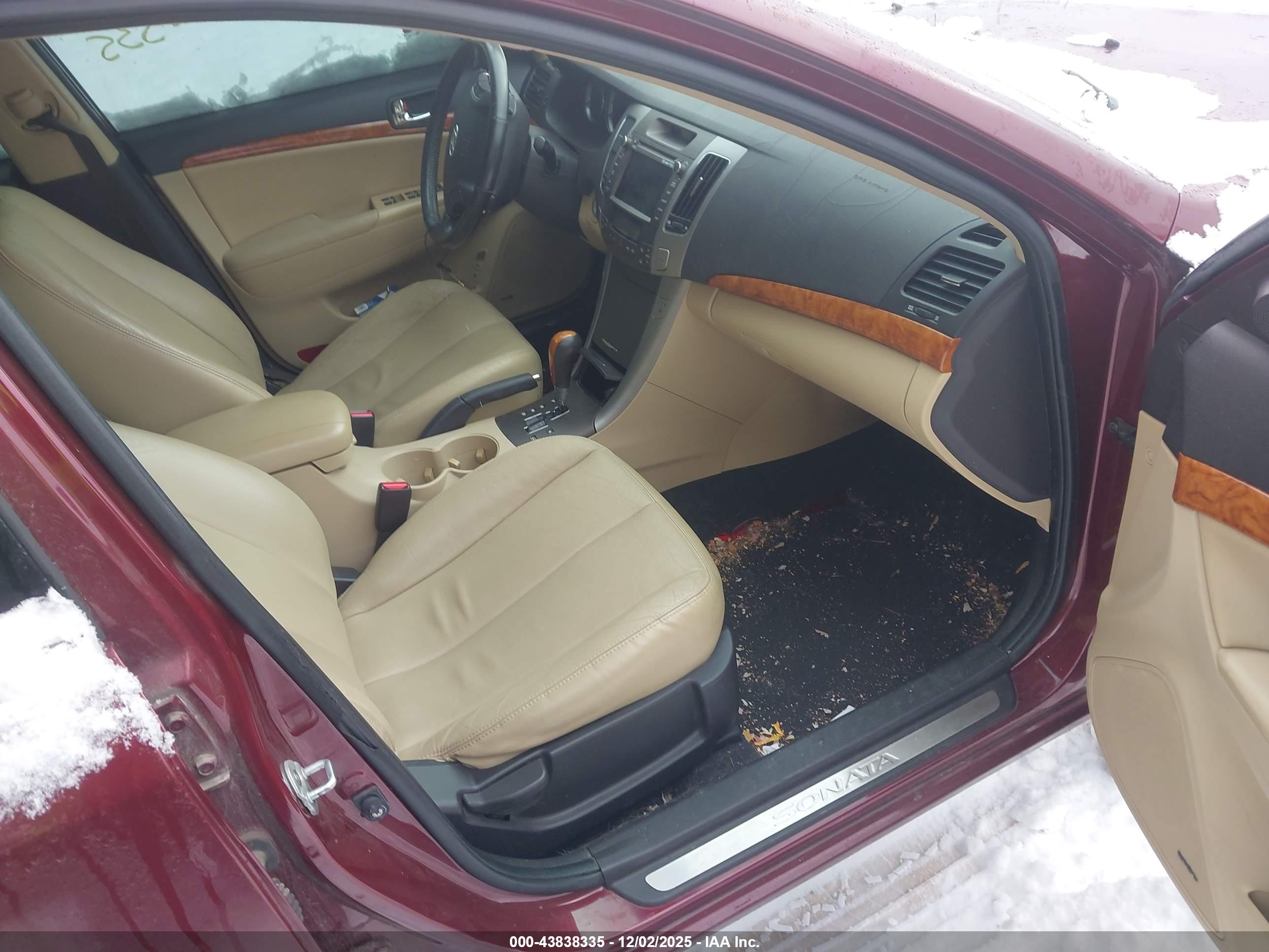 HYUNDAI SONATA image 5