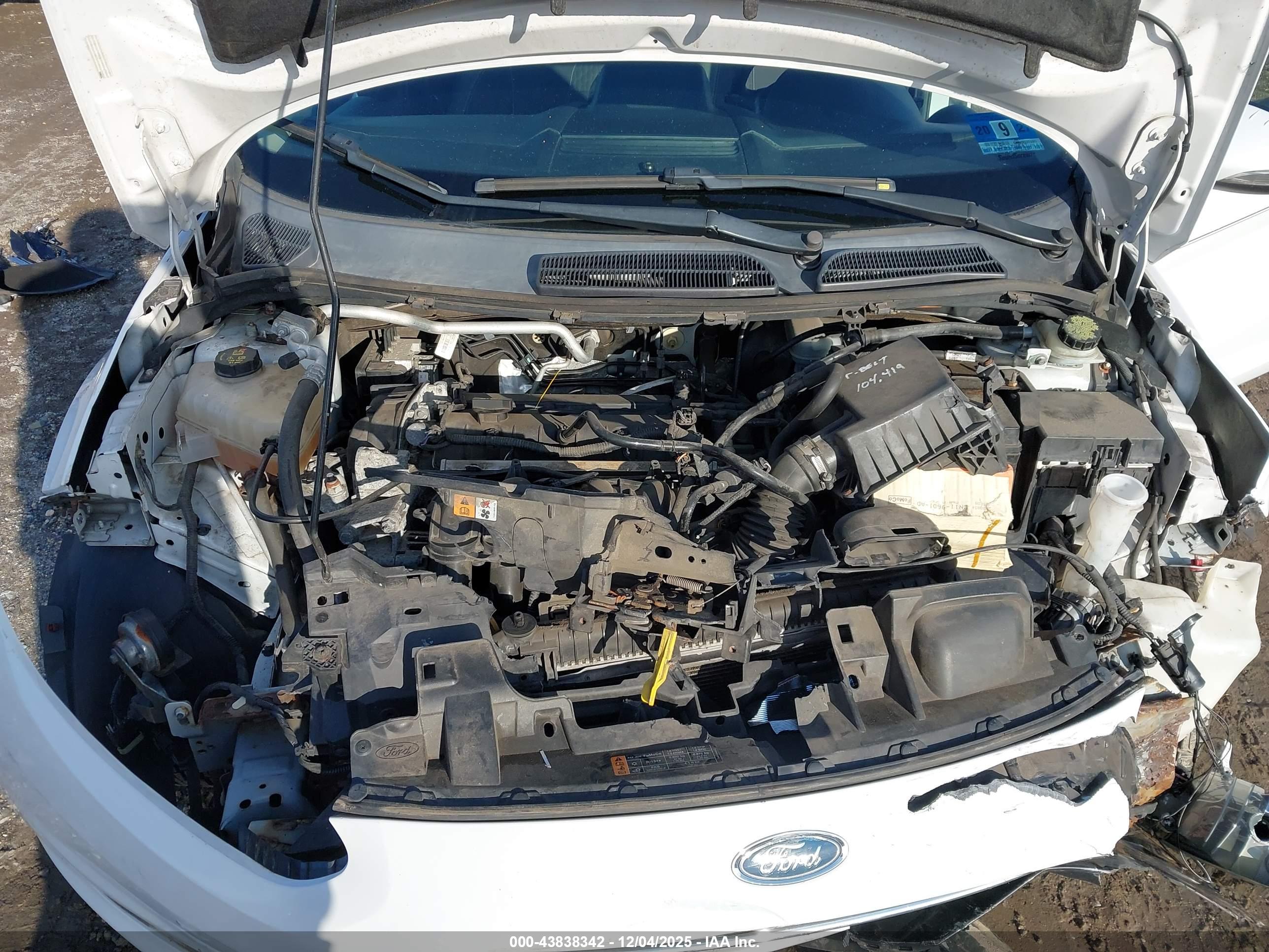 FORD FIESTA image 10