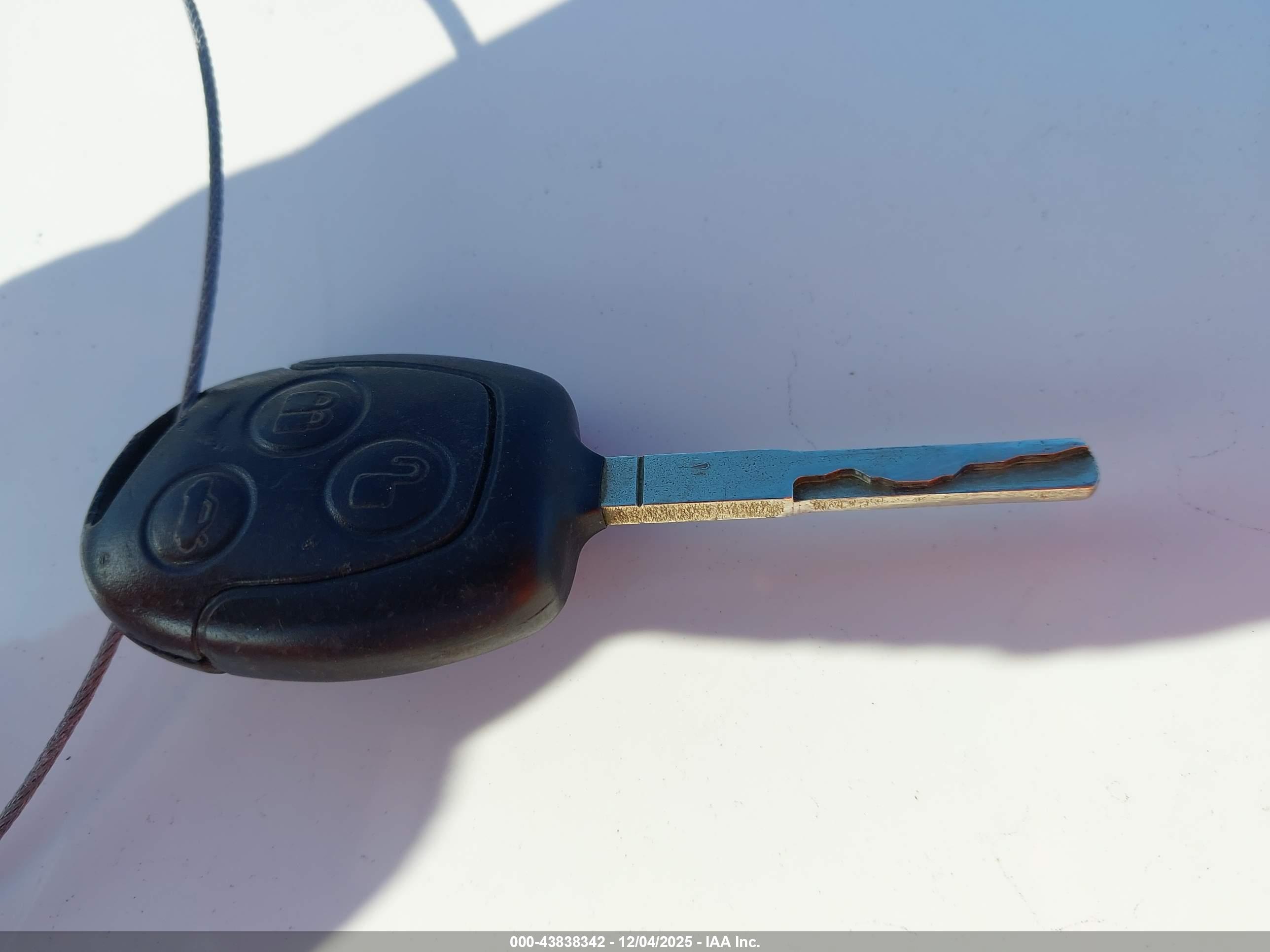 FORD FIESTA image 11