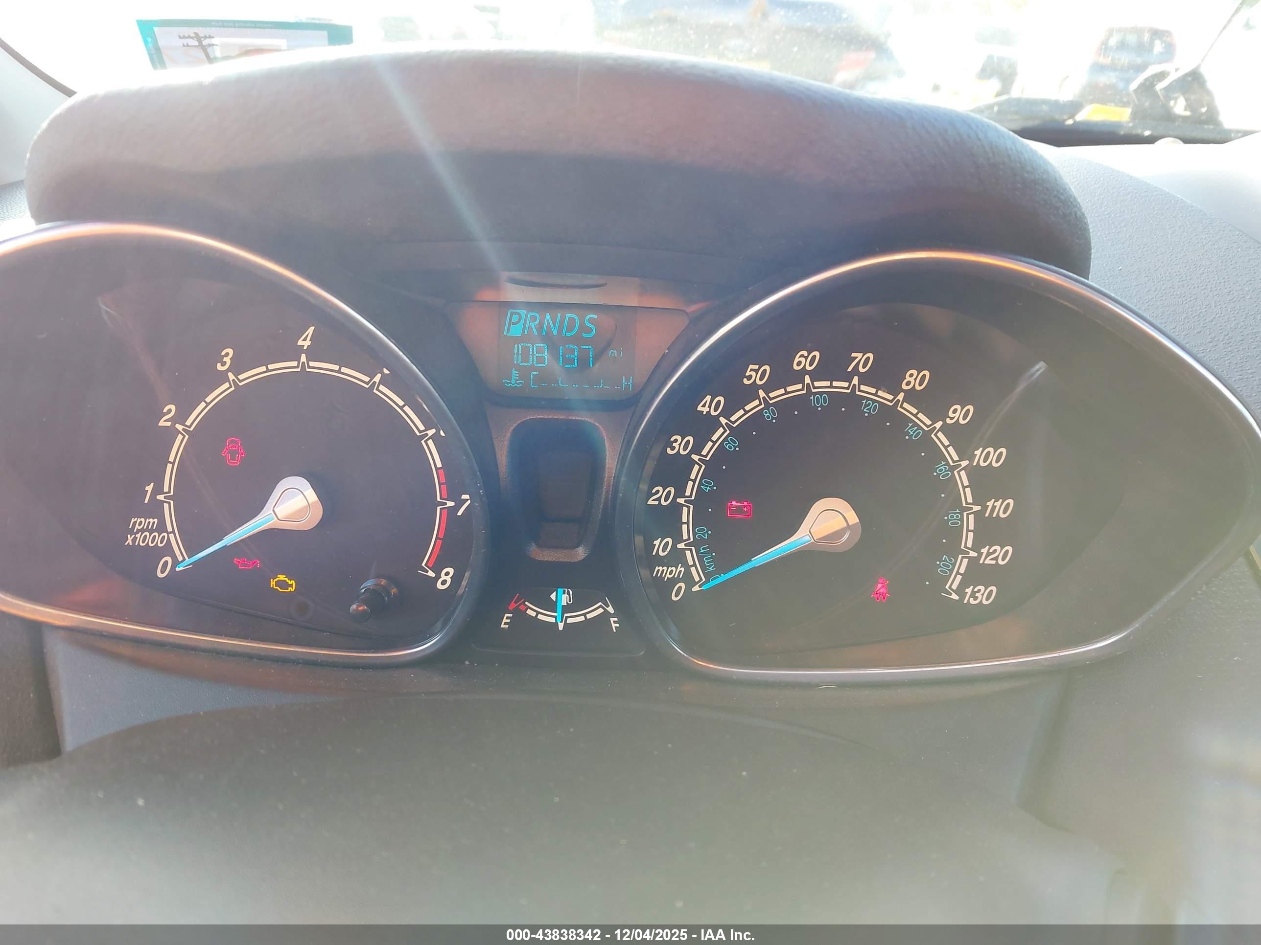FORD FIESTA image 7