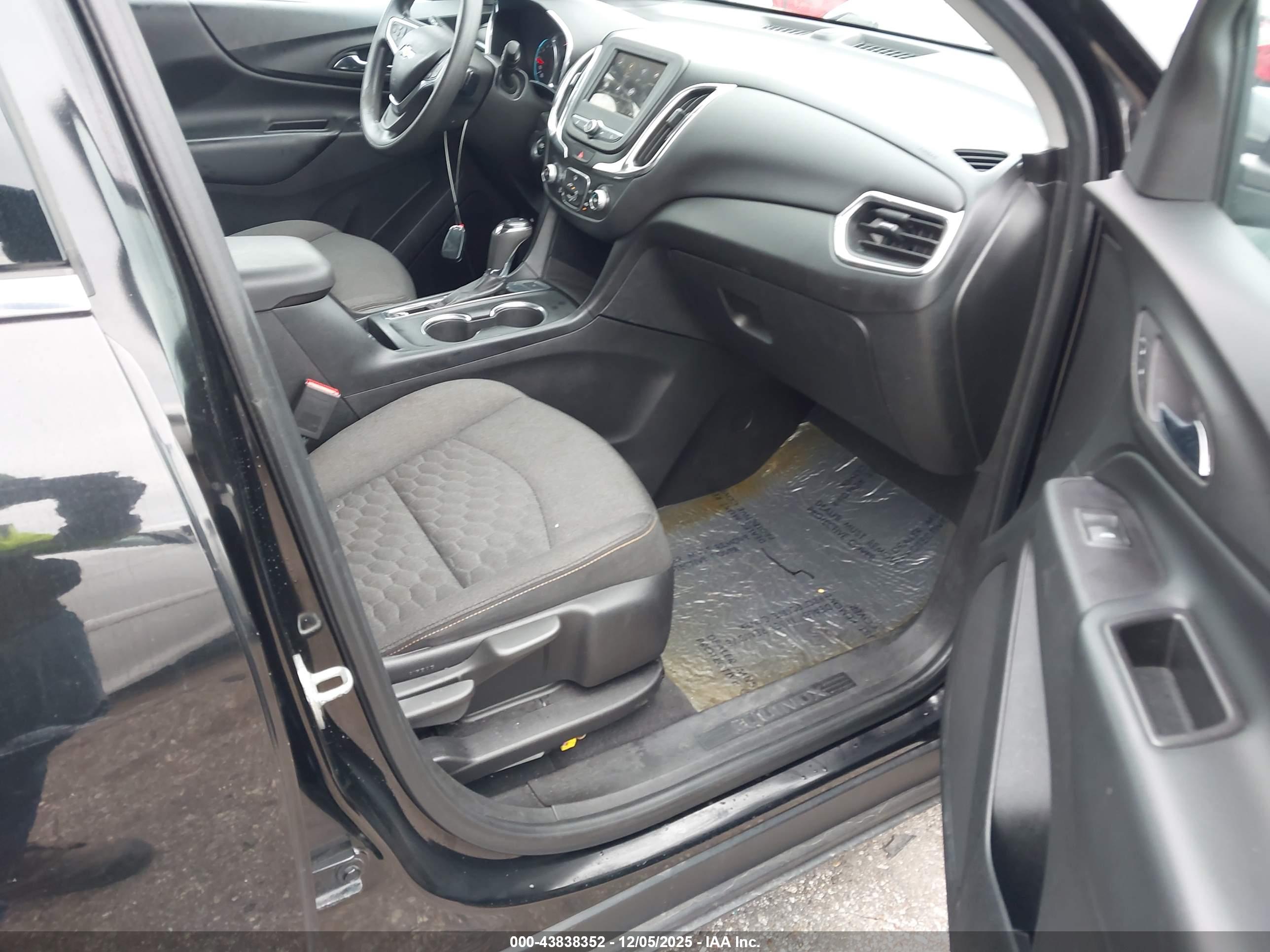 CHEVROLET EQUINOX image 5