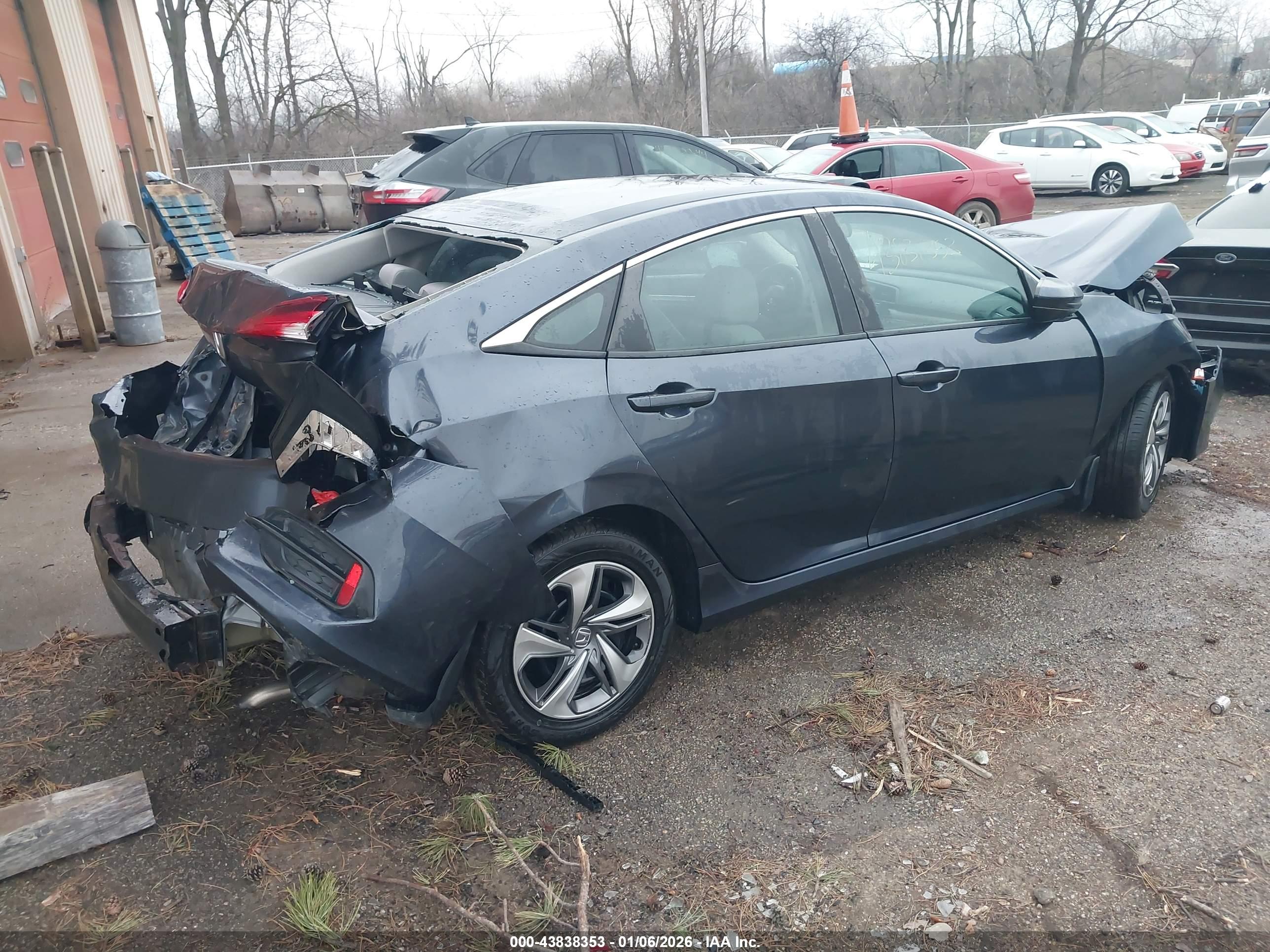 HONDA CIVIC image 4