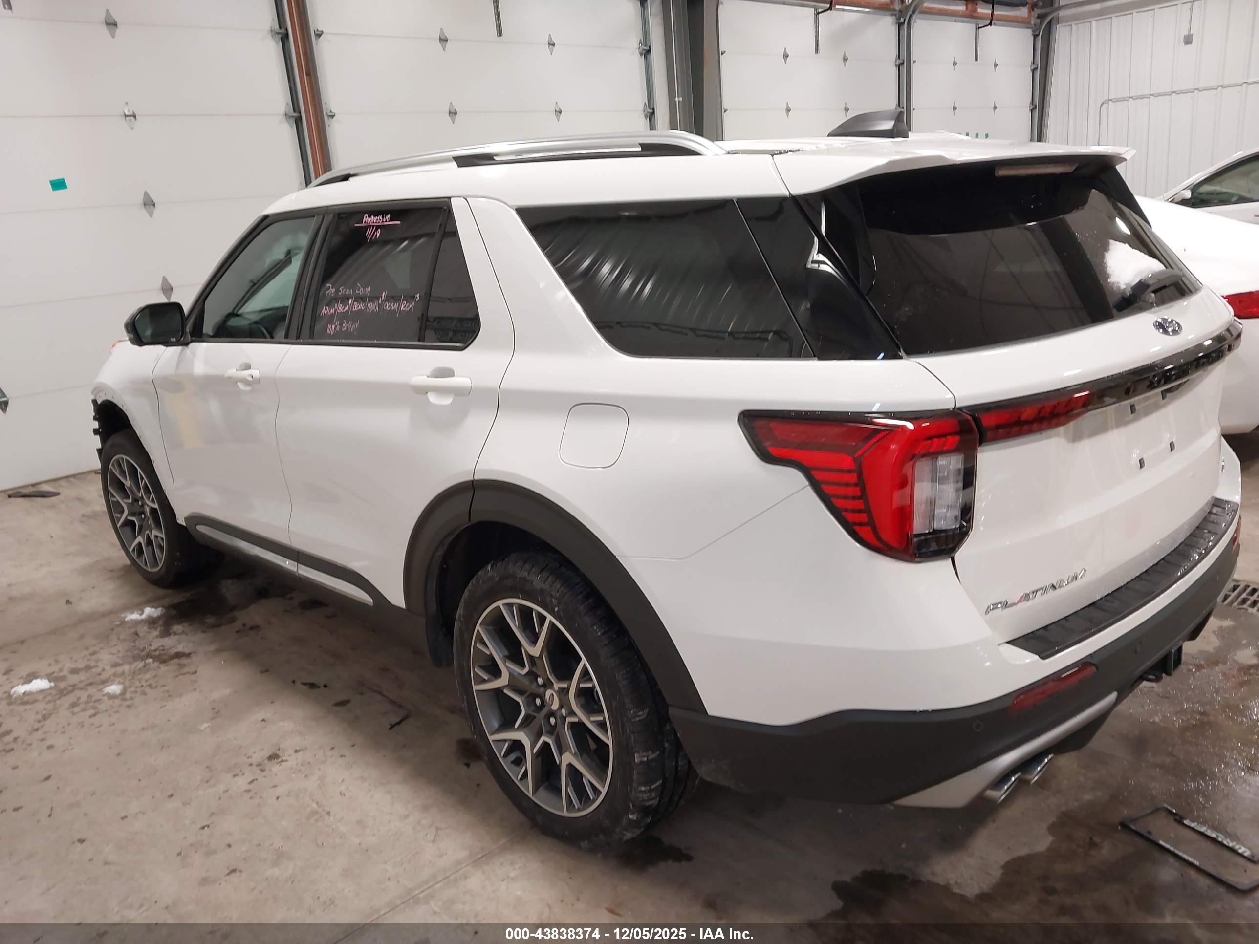 FORD EXPLORER image 3