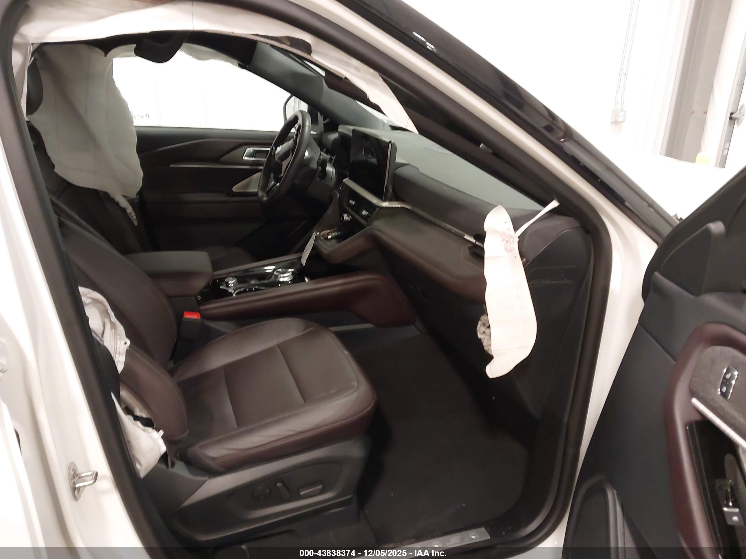 FORD EXPLORER image 5