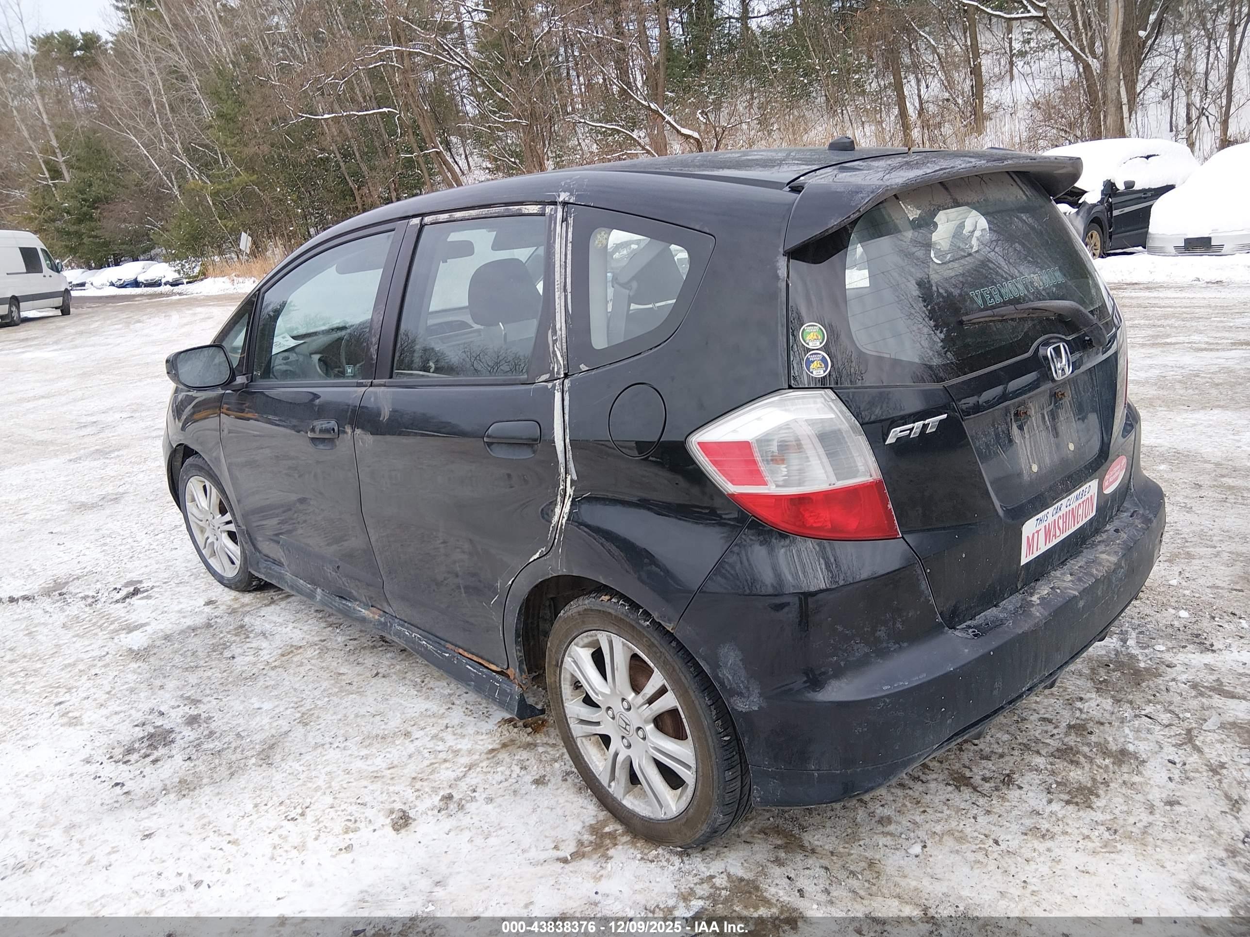 HONDA FIT image 3