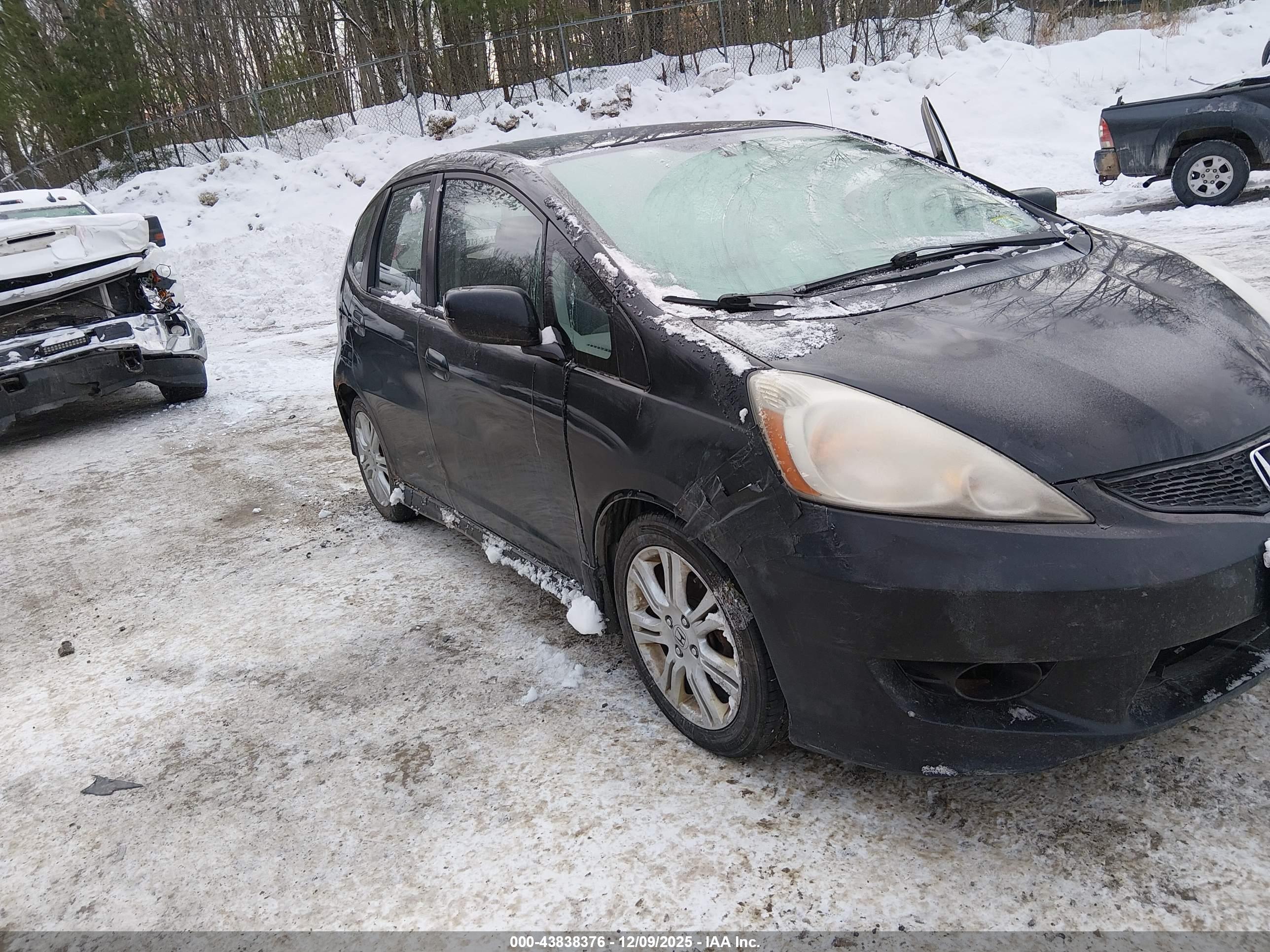 HONDA FIT image 6