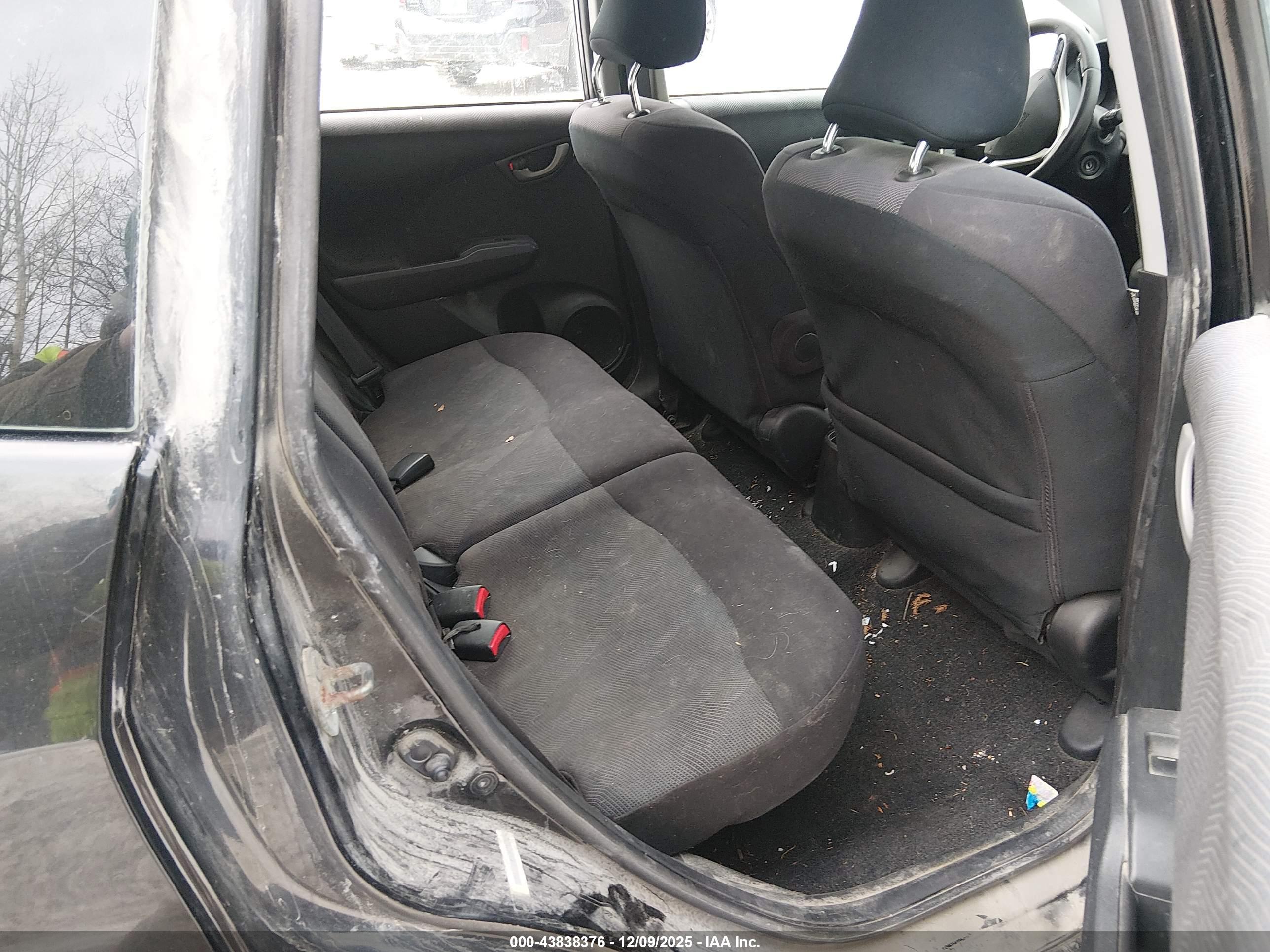 HONDA FIT image 8