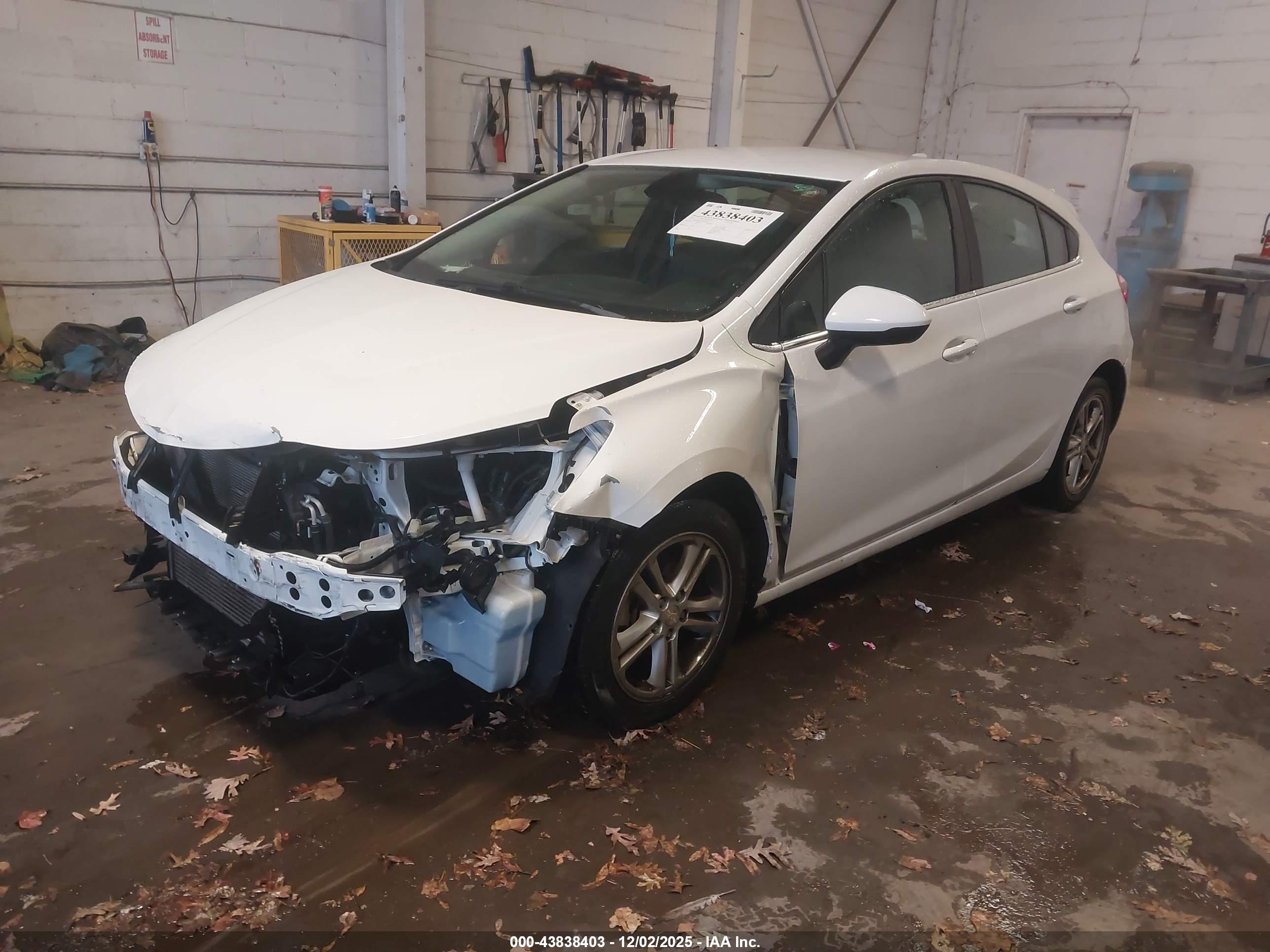 CHEVROLET CRUZE image 2