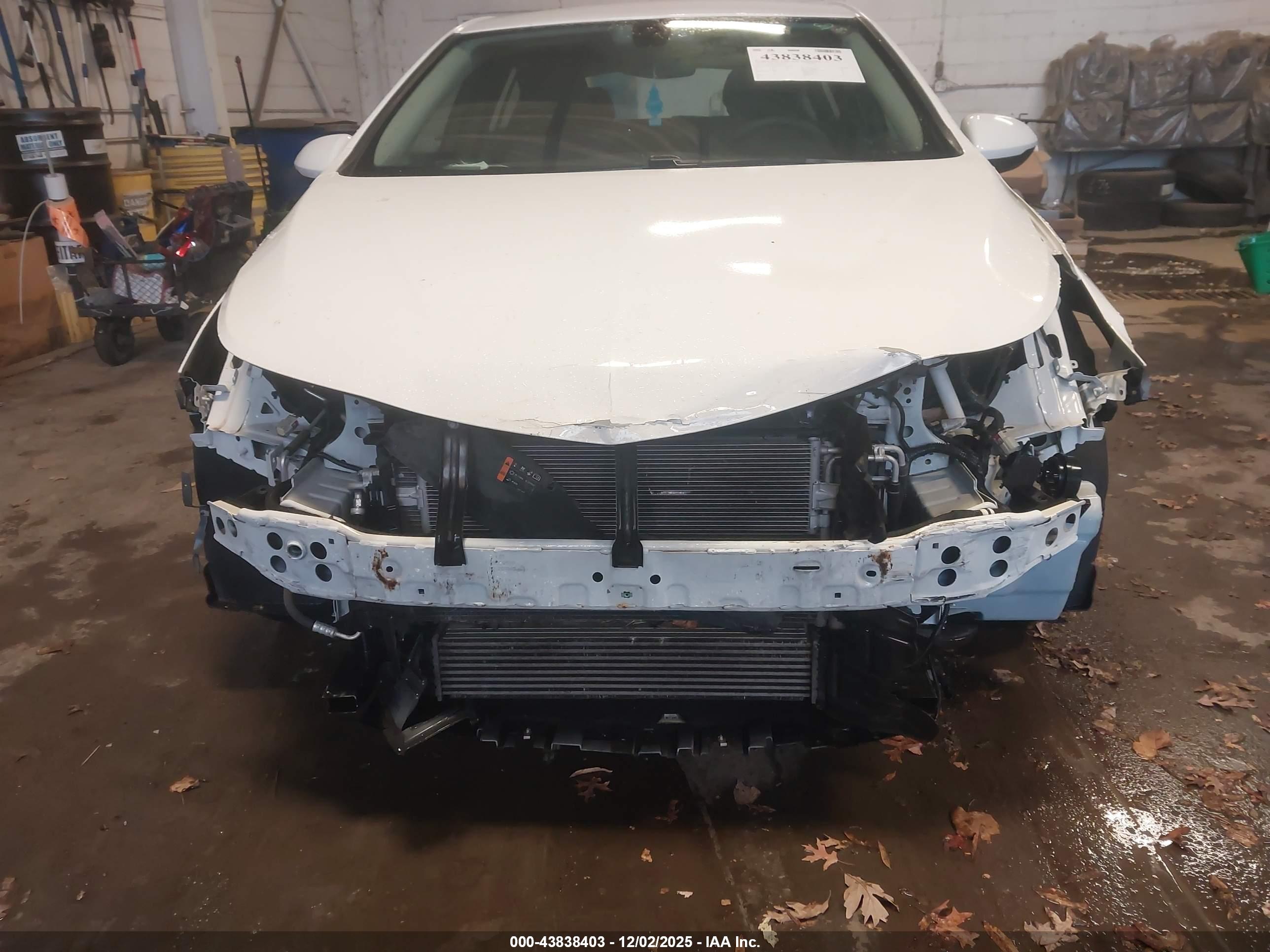 CHEVROLET CRUZE image 6