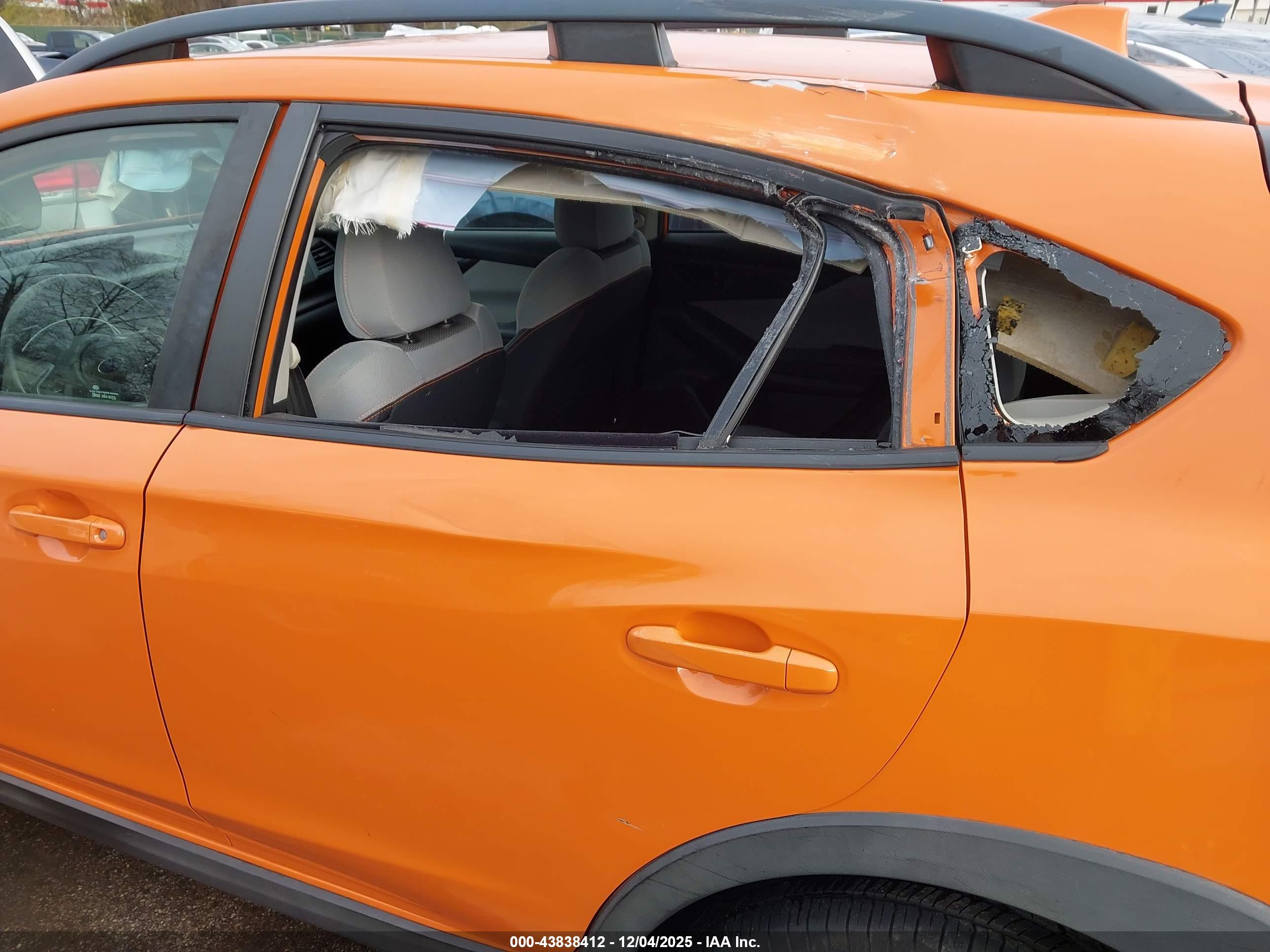 SUBARU CROSSTREK image 6