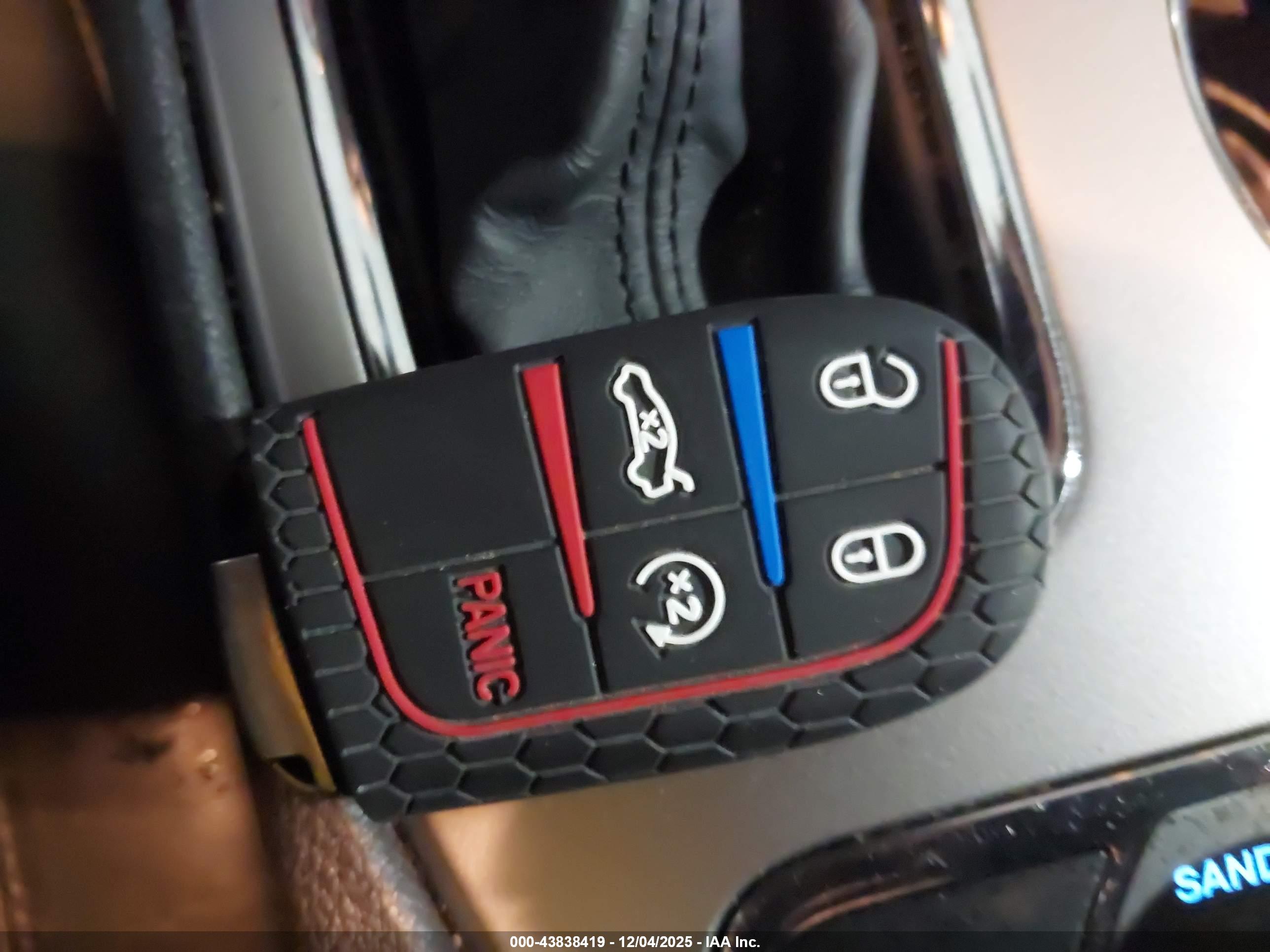 JEEP GRAND image 11