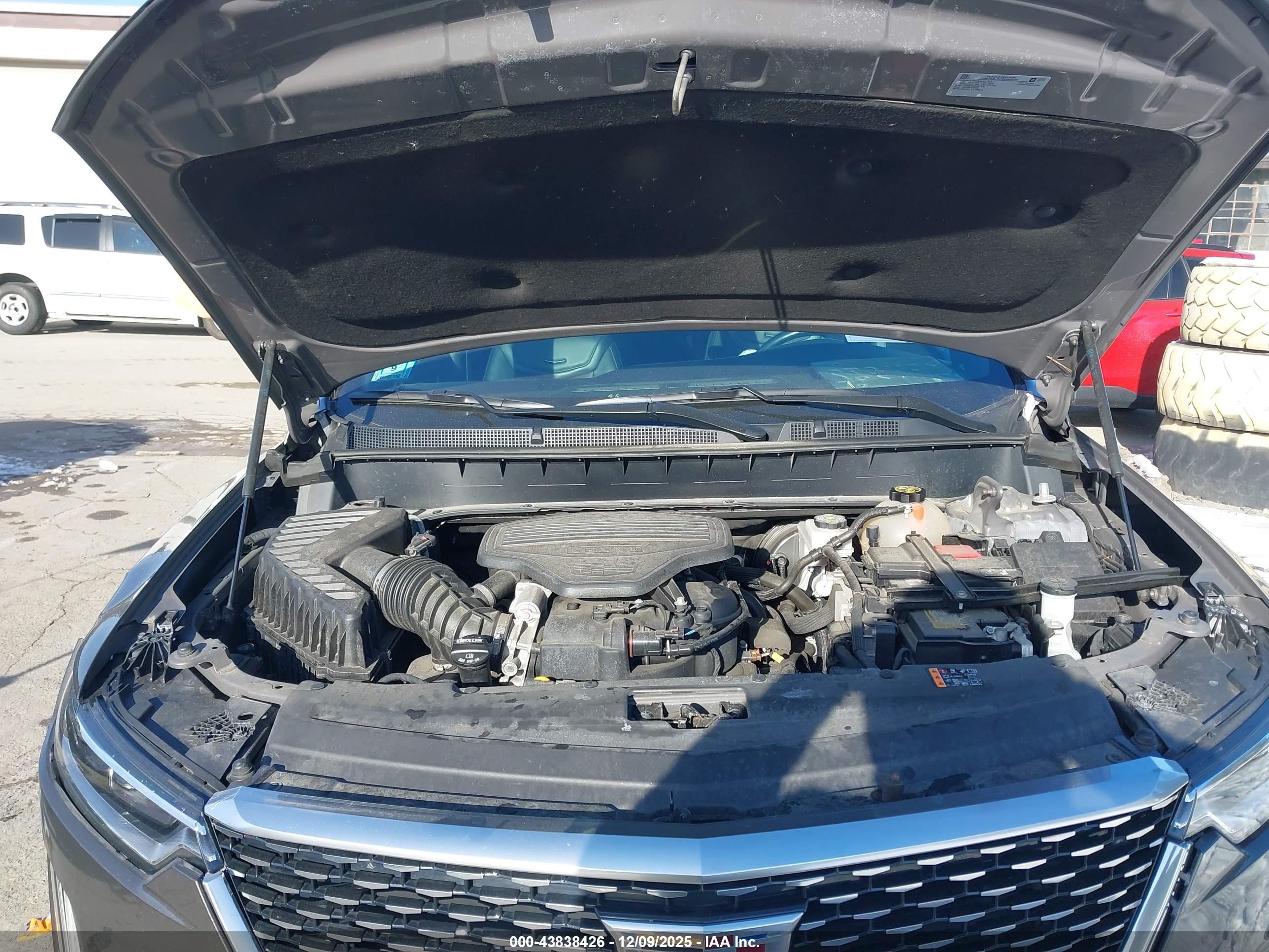 CADILLAC XT6 image 10