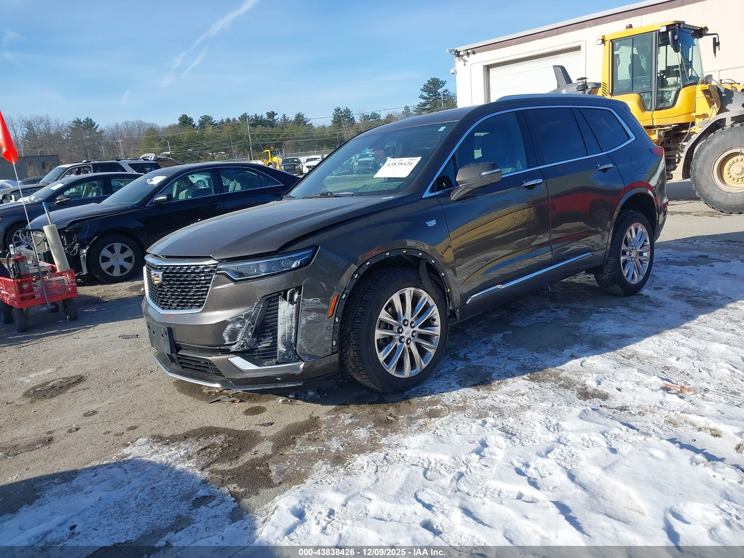 CADILLAC XT6 image 2