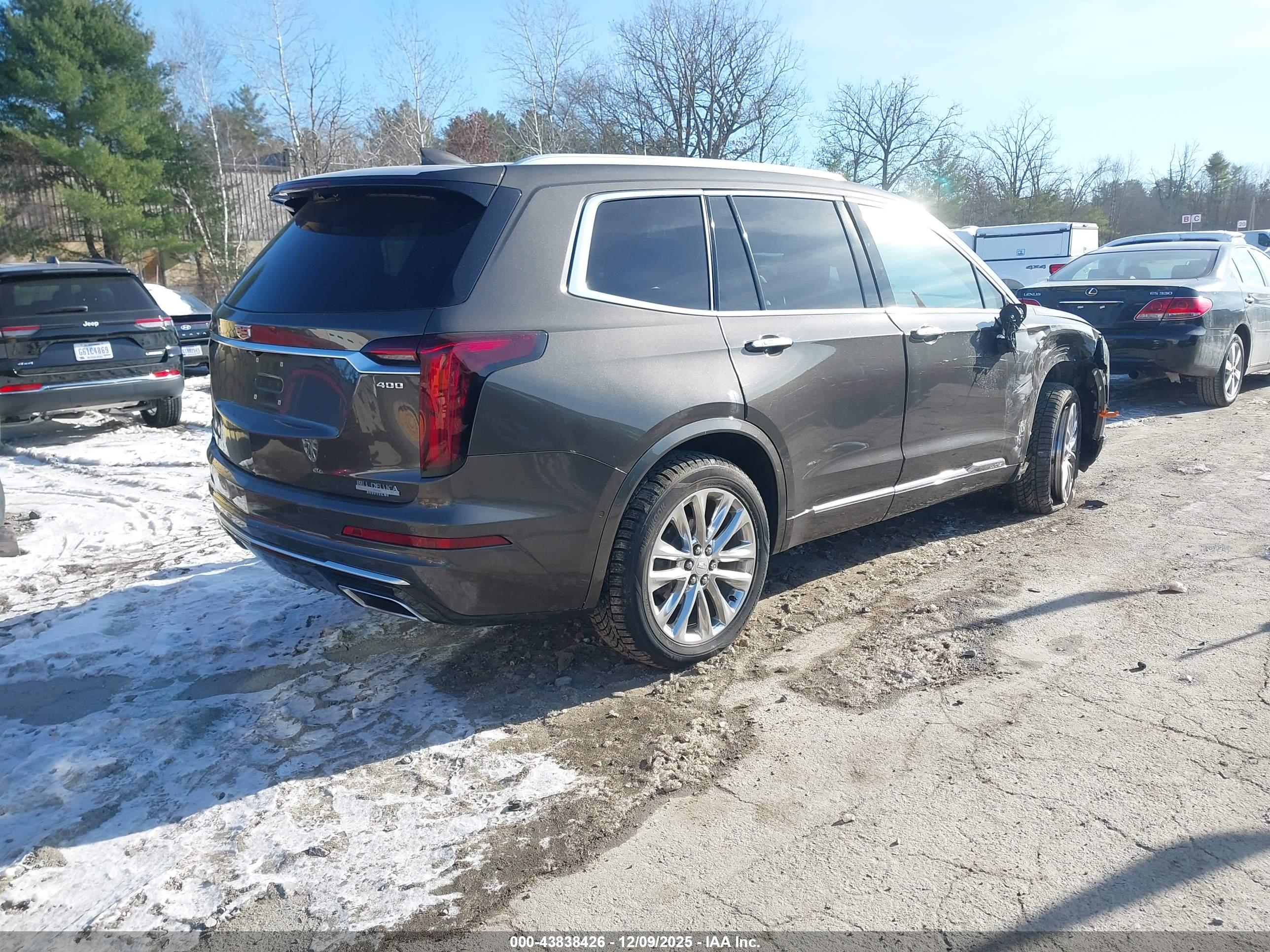 CADILLAC XT6 image 4