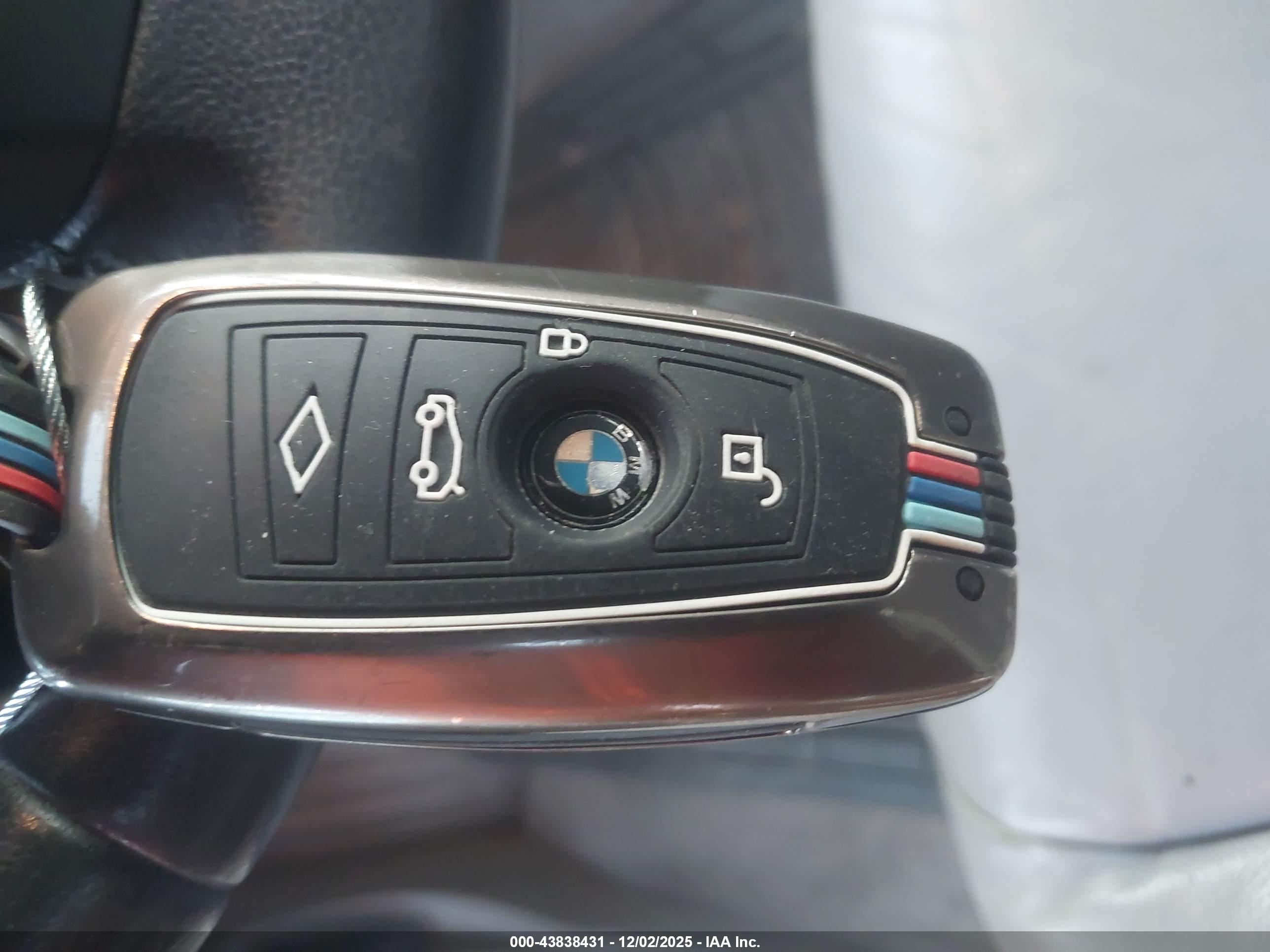 BMW 528I image 11