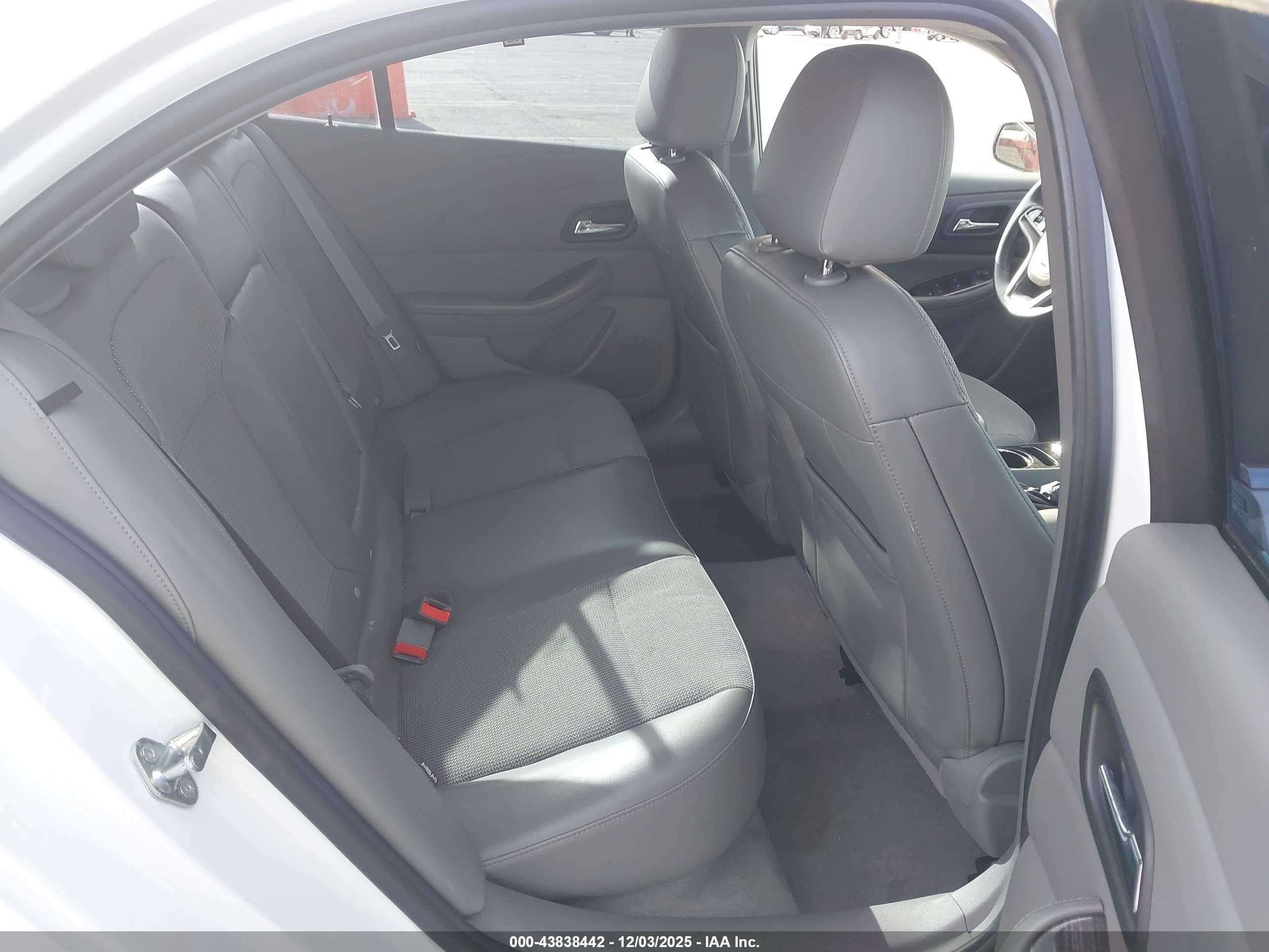 CHEVROLET MALIBU image 8