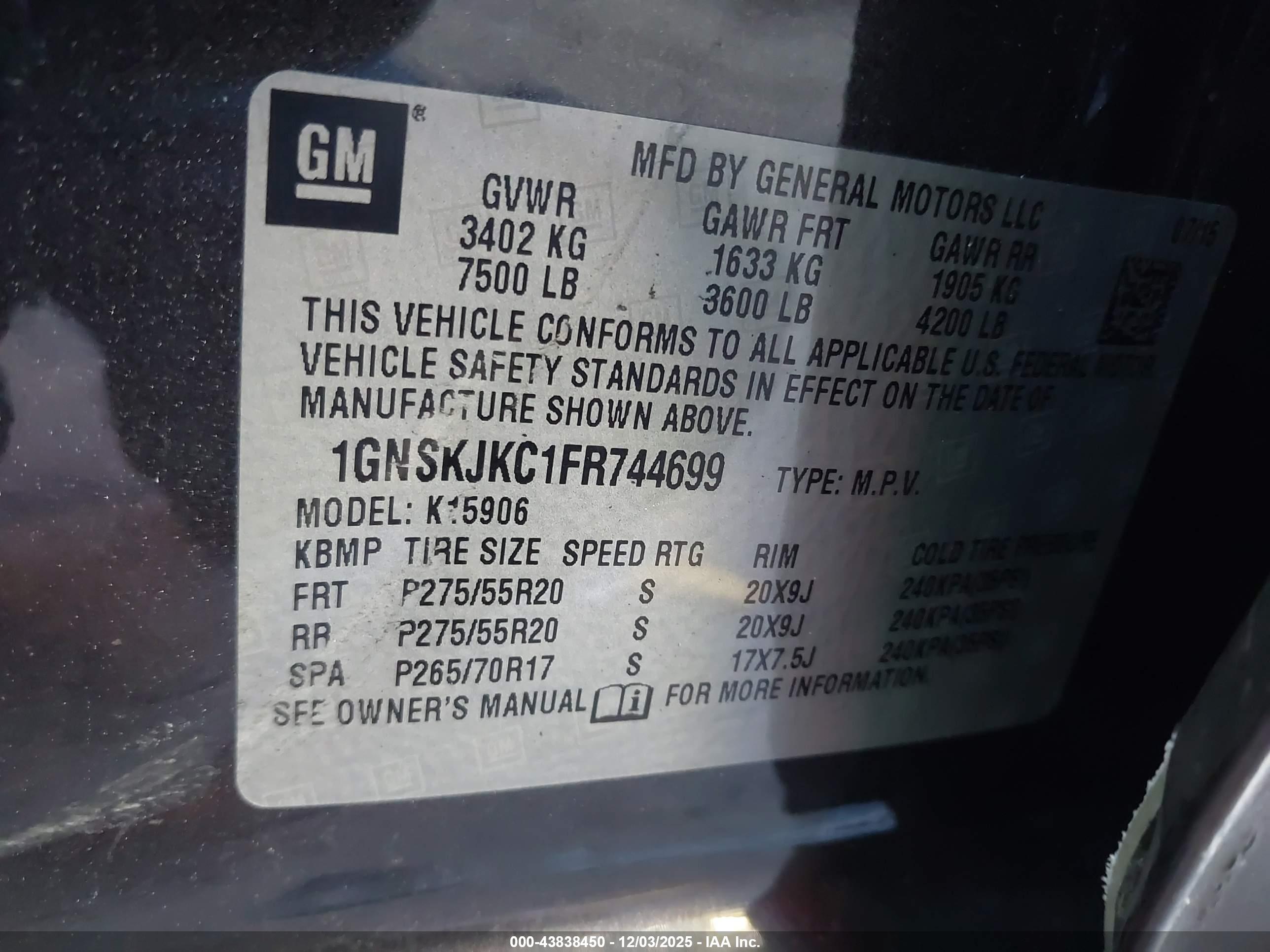CHEVROLET SUBURBAN image 9