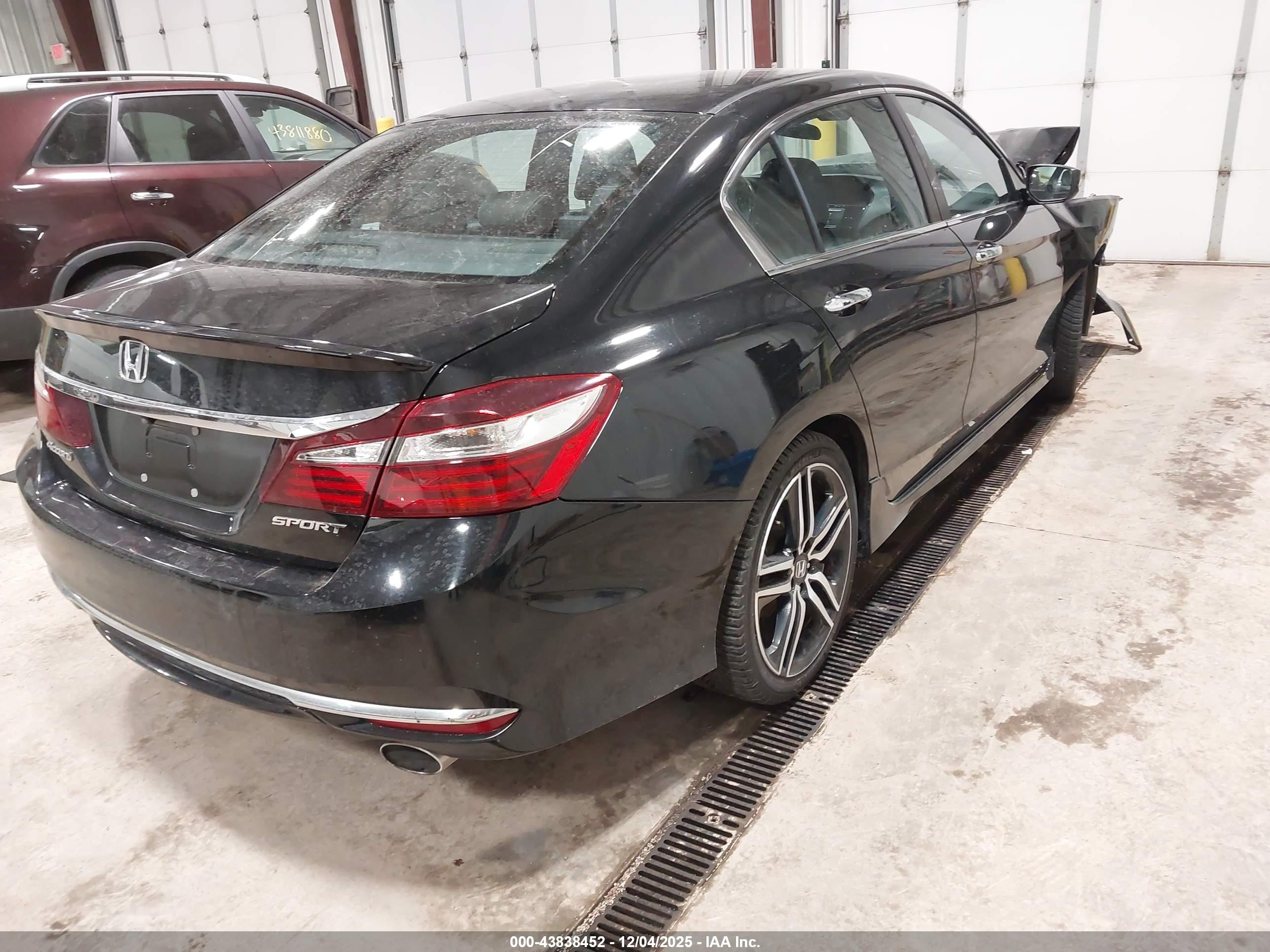HONDA ACCORD image 4