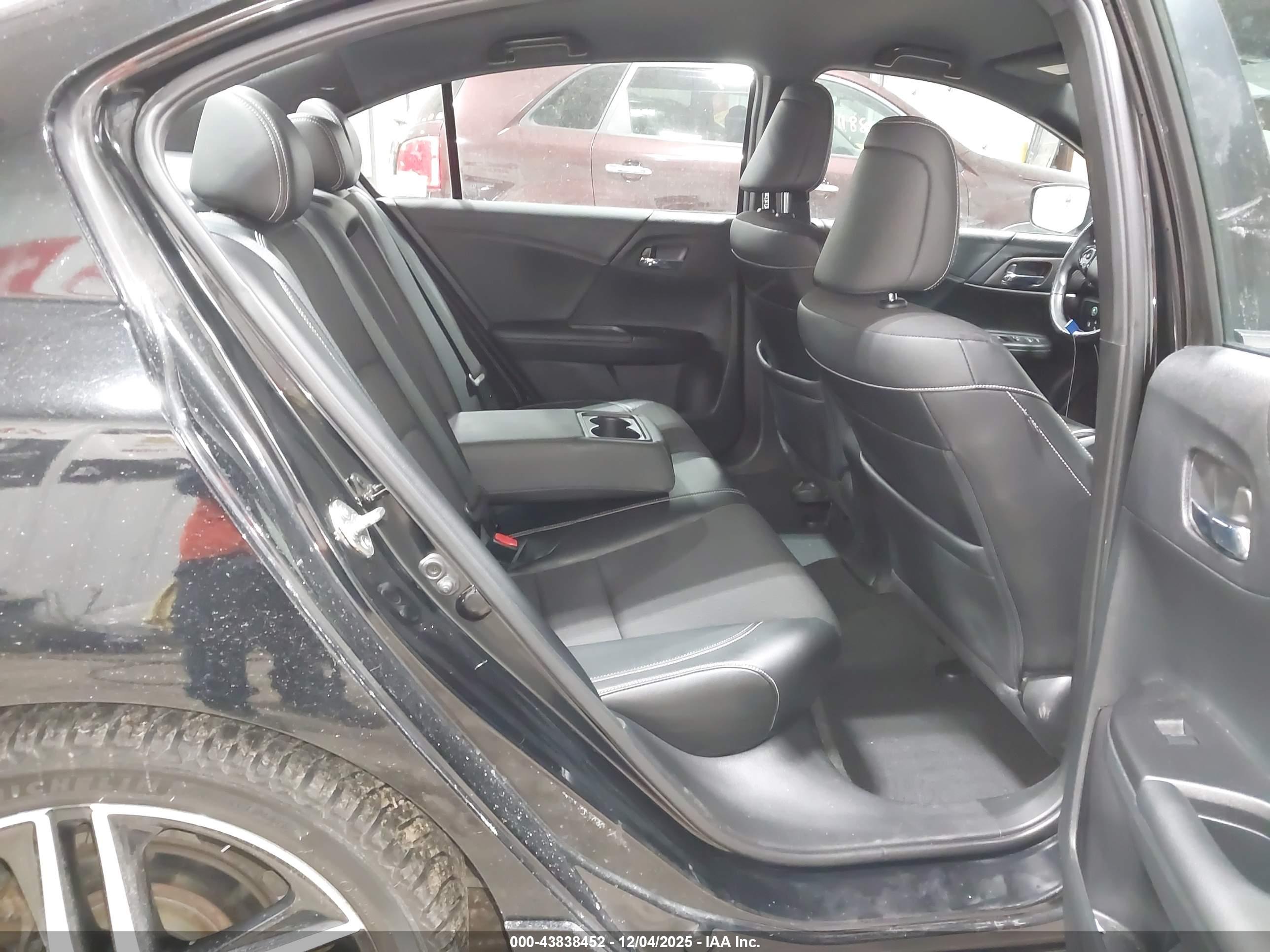 HONDA ACCORD image 8