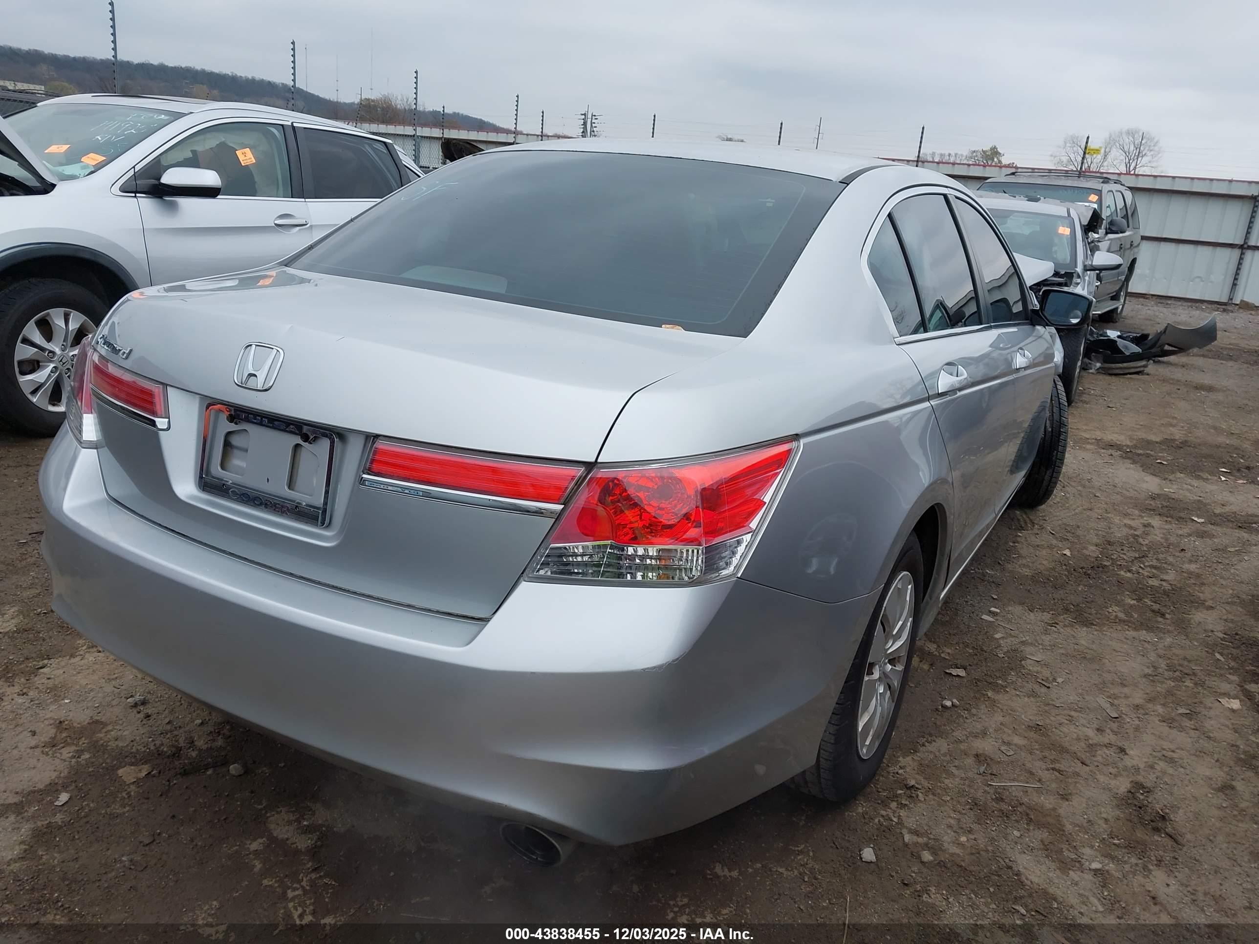 HONDA ACCORD image 4