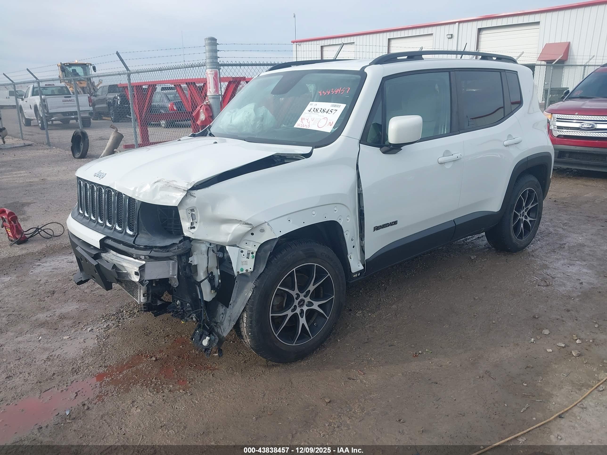 JEEP RENEGADE image 2