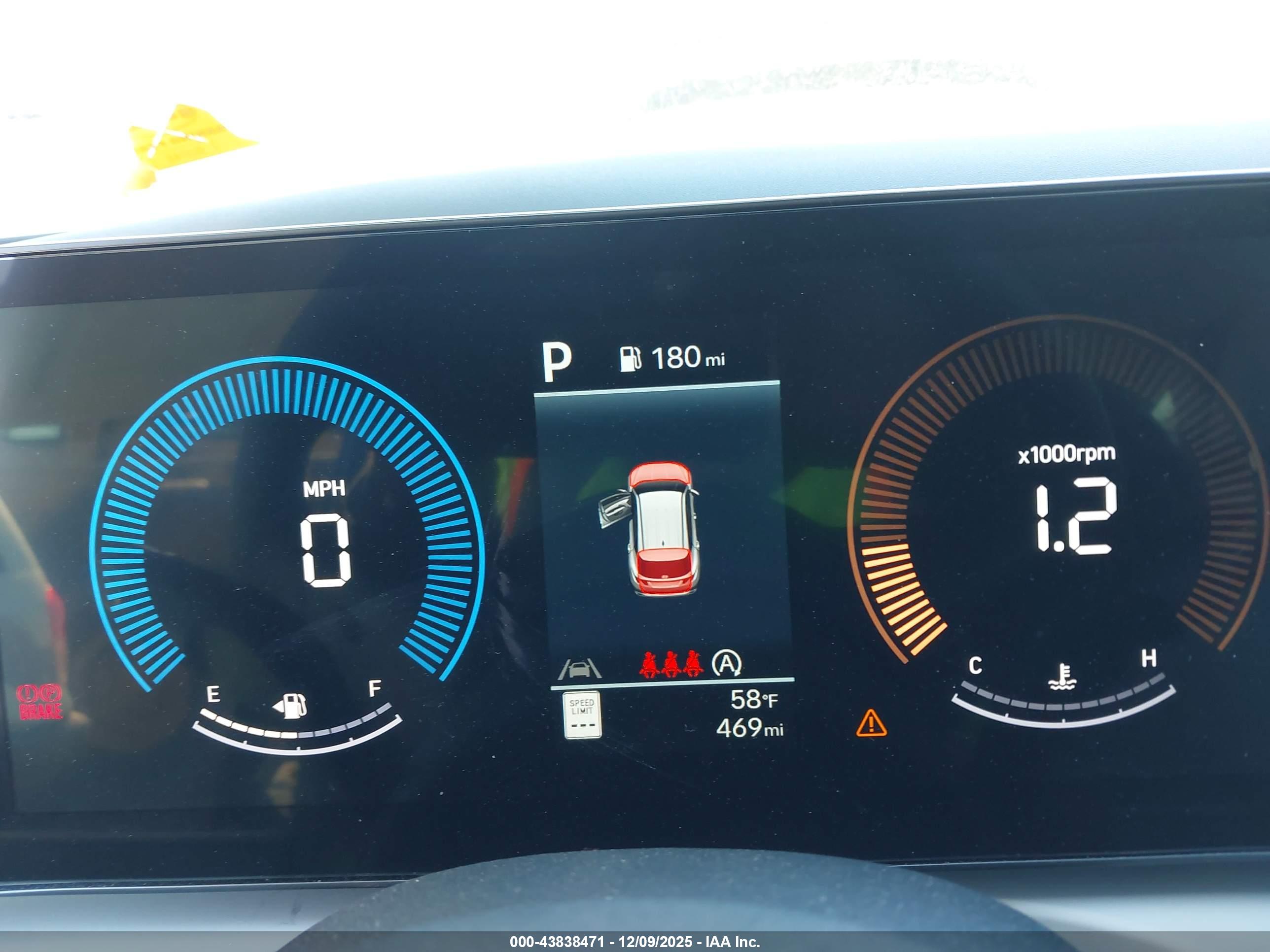 HYUNDAI TUCSON image 7