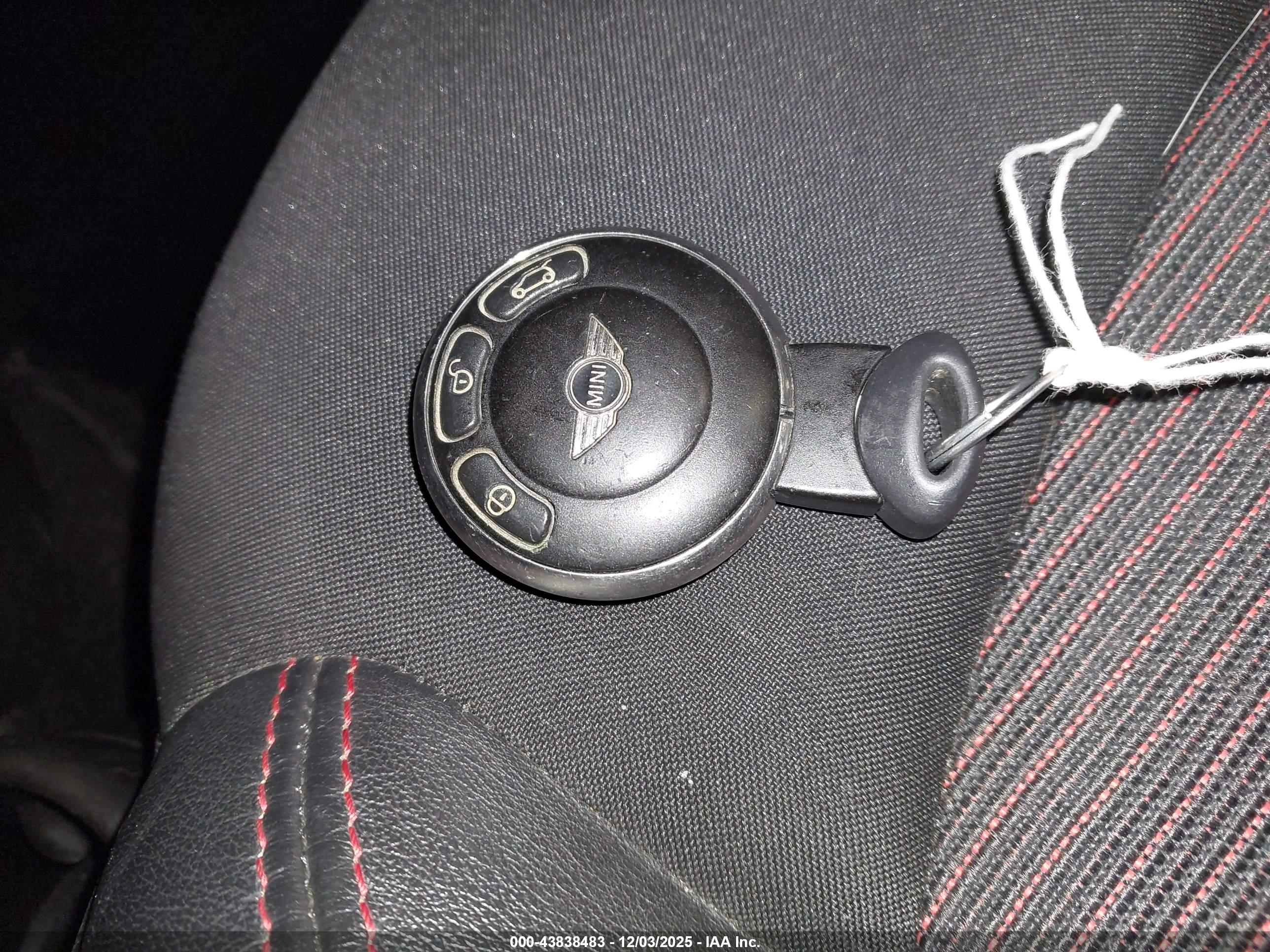MINI COUNTRYMAN image 11