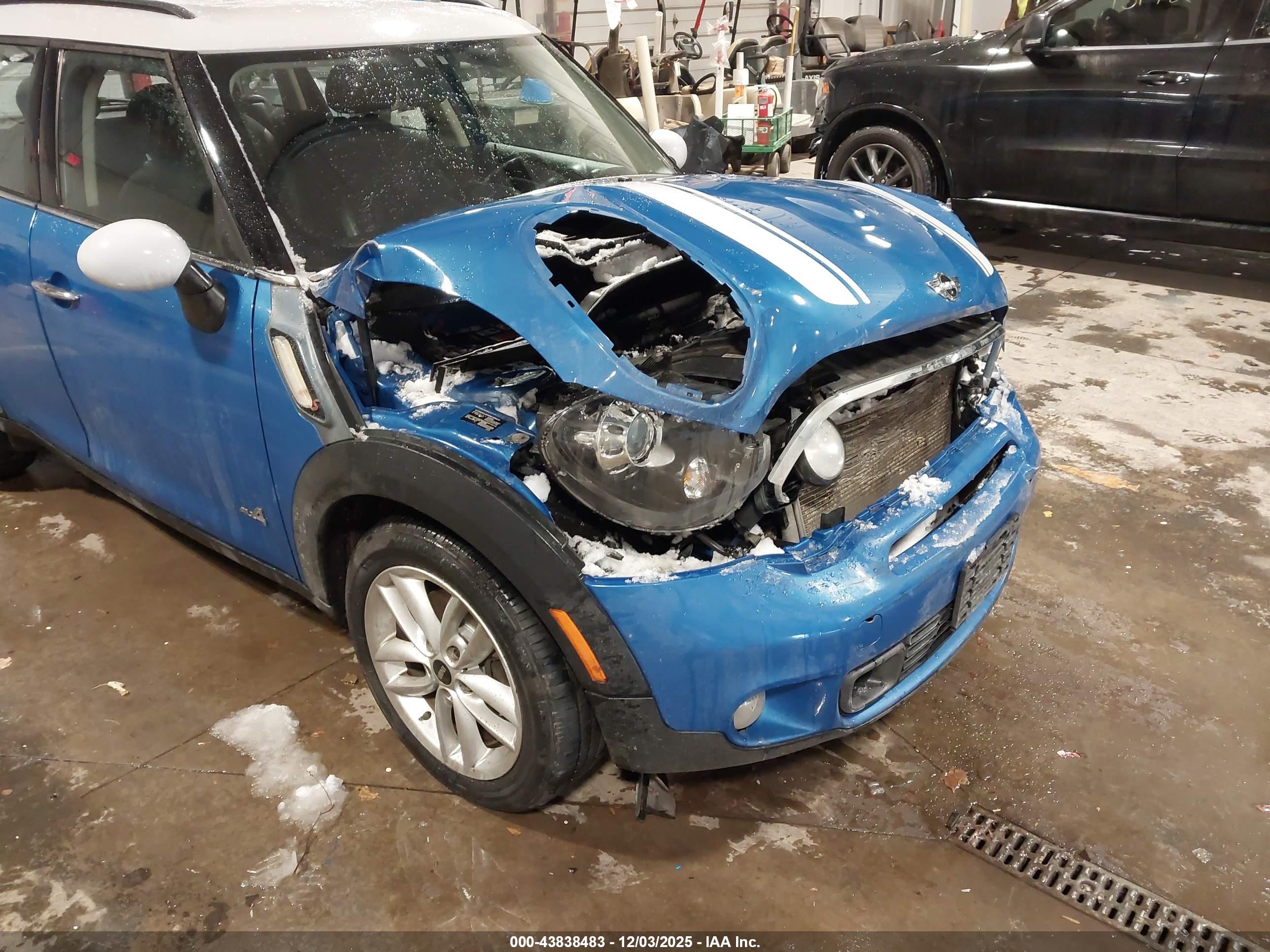 MINI COUNTRYMAN image 6