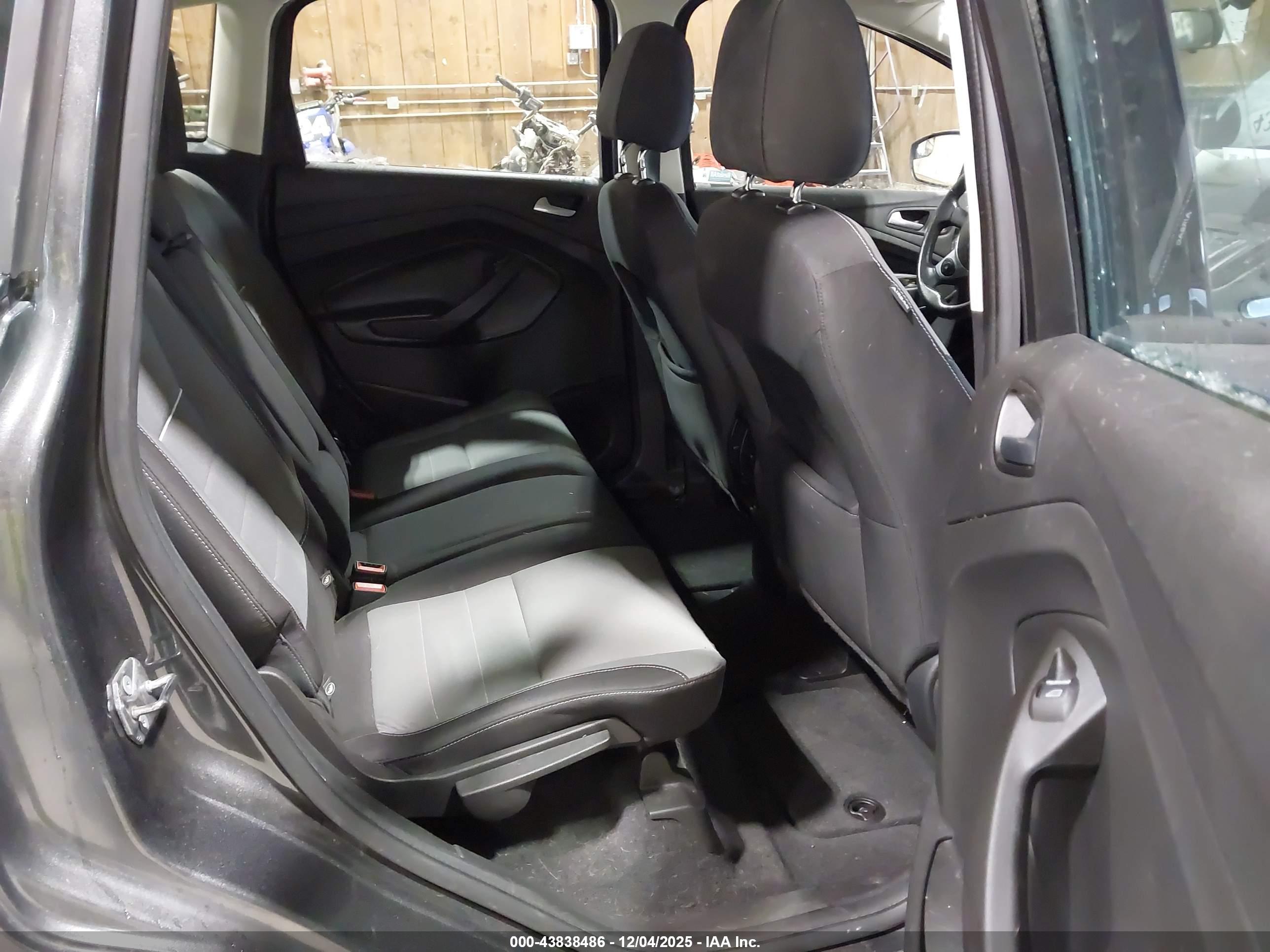 FORD C-MAX image 8
