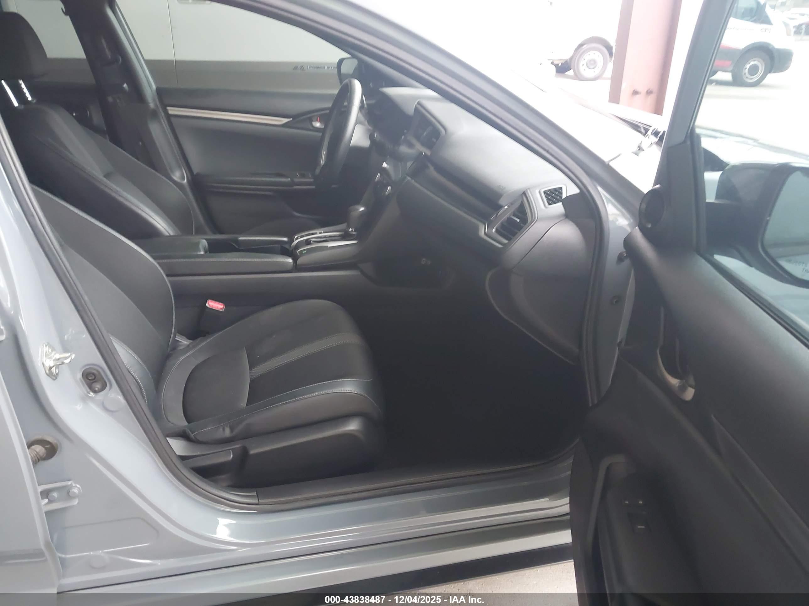 HONDA CIVIC image 5