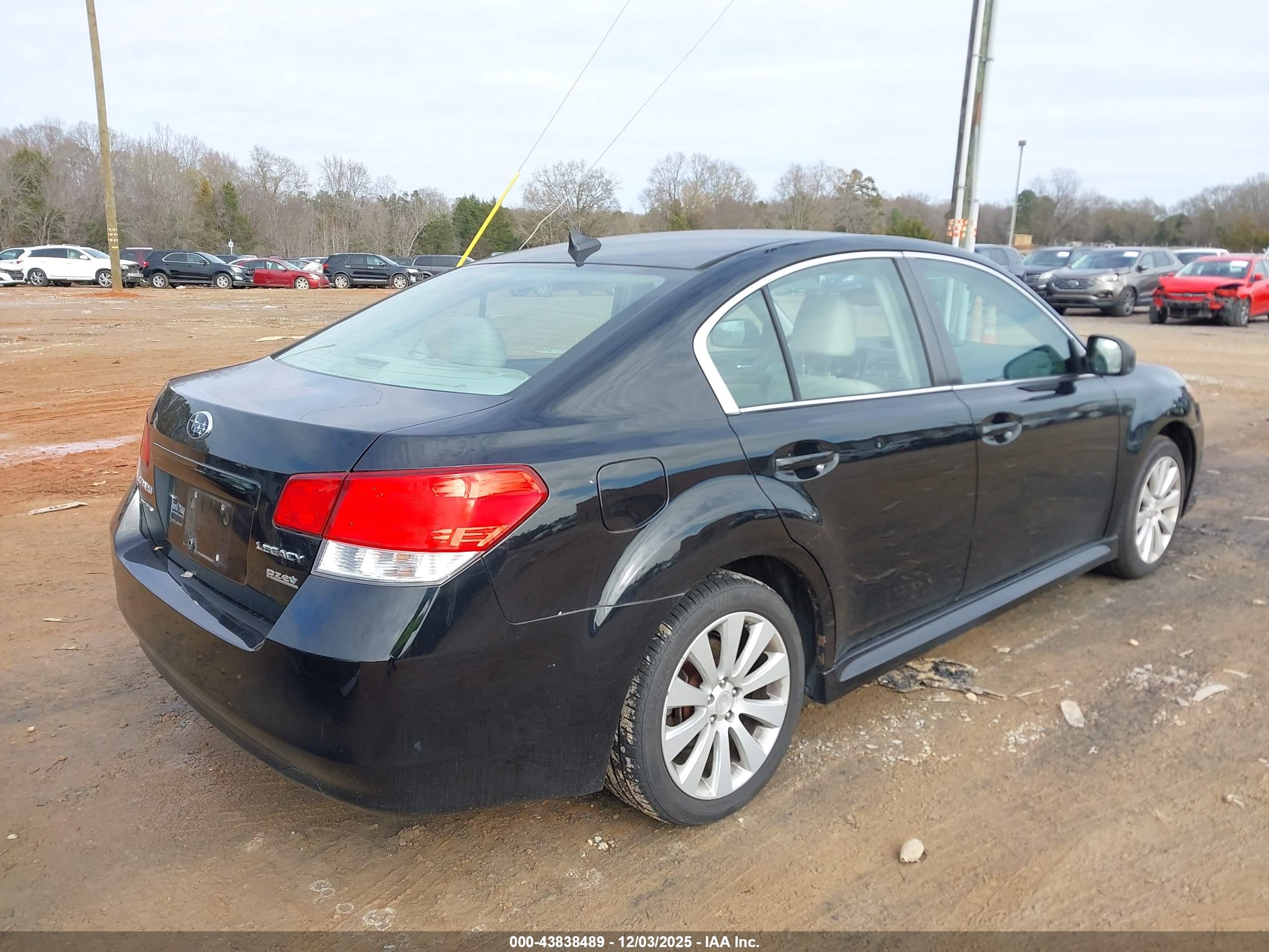 SUBARU LEGACY image 4