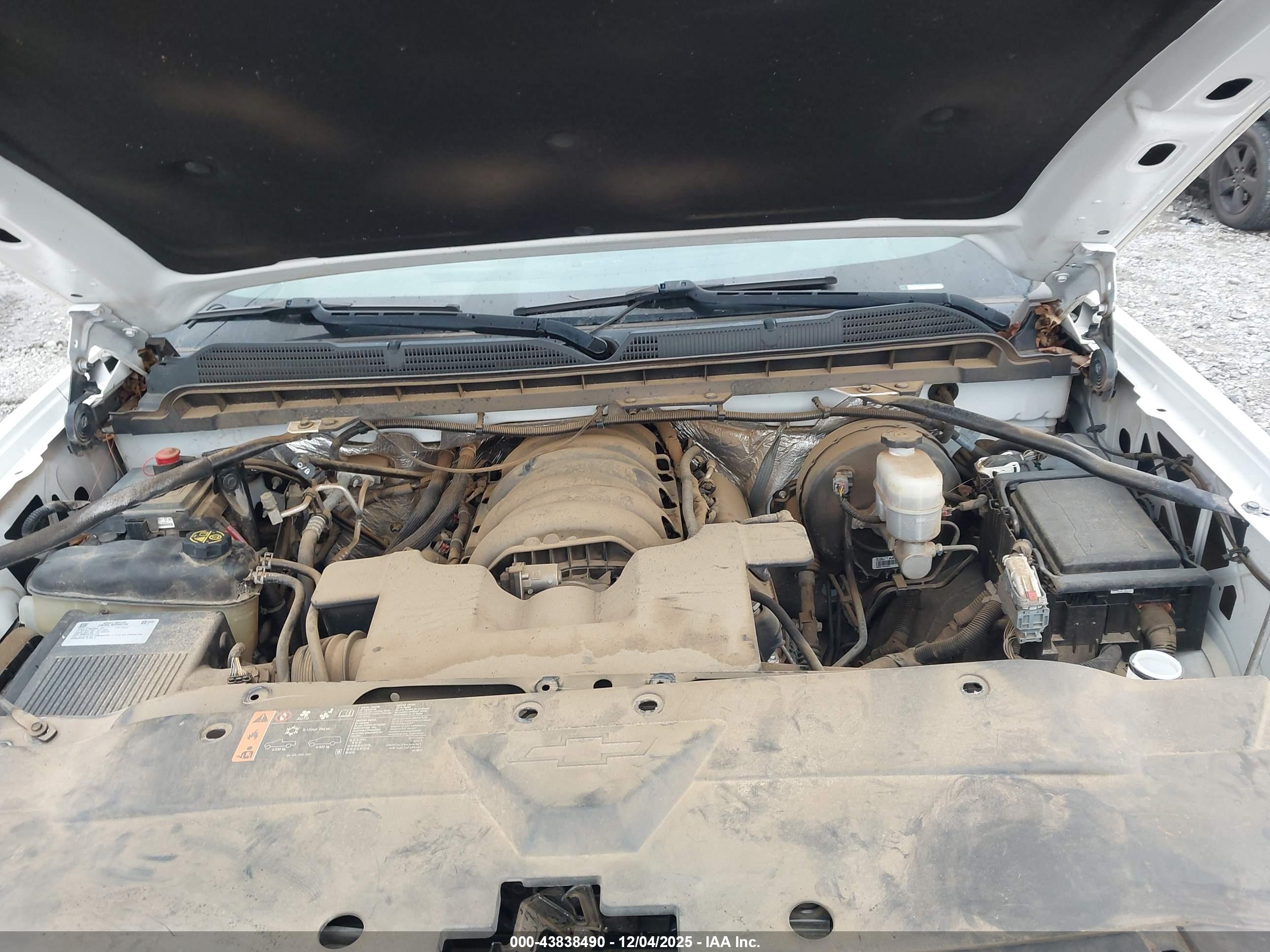 CHEVROLET SILVERADO image 10