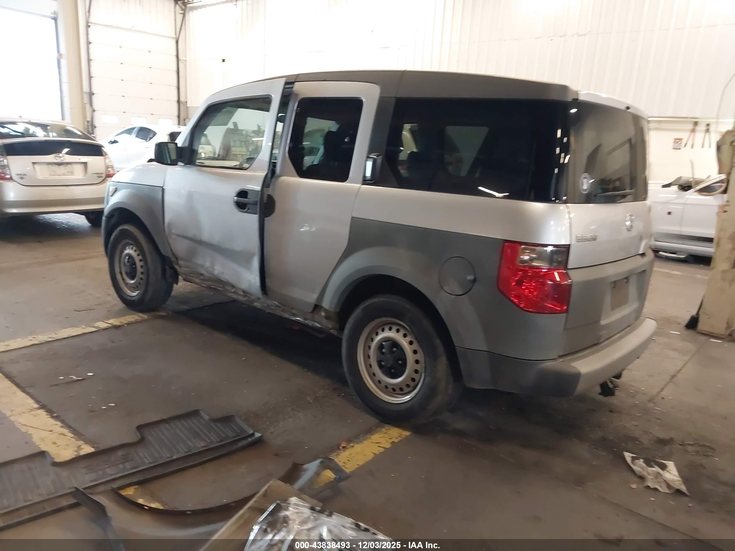 HONDA ELEMENT image 3