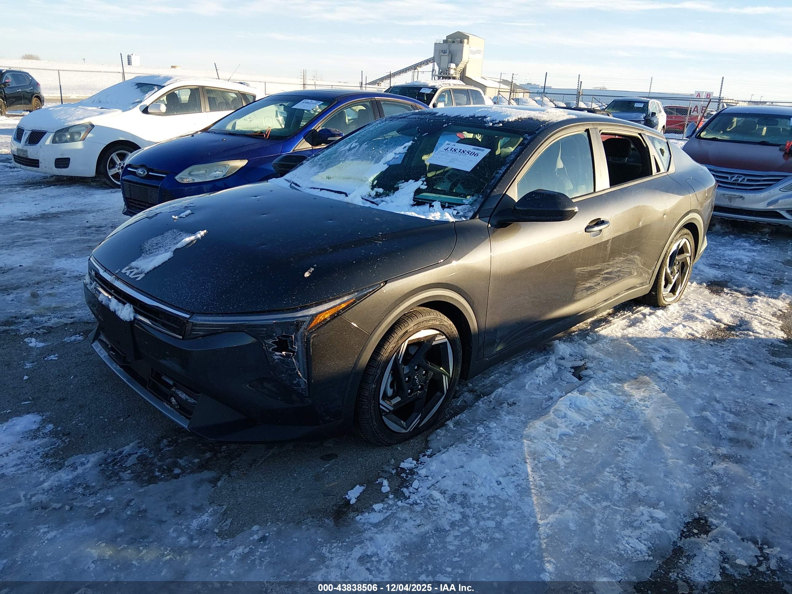 KIA K4 image 2