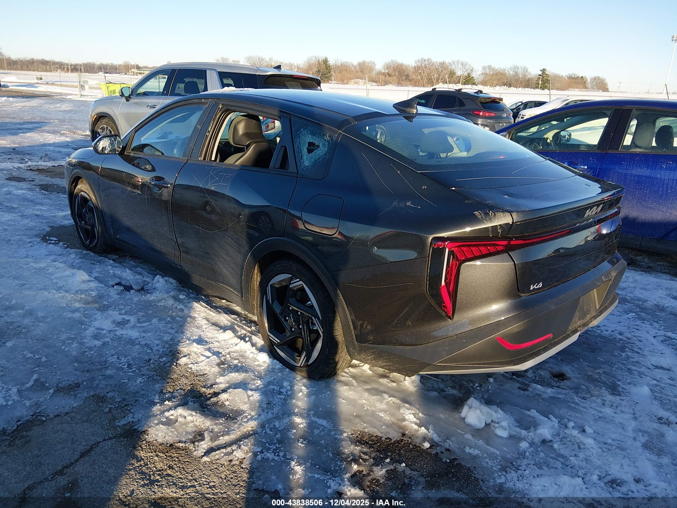 KIA K4 image 3